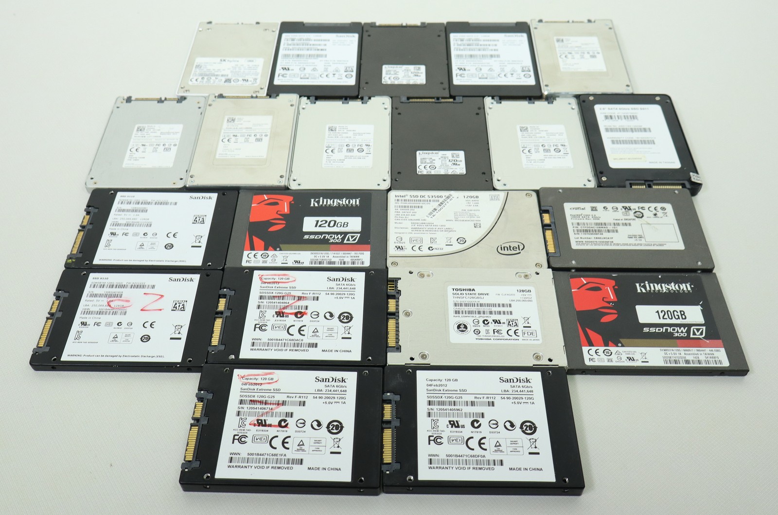 Lot of 21x Mixed 120GB/128GB 2.5" SATA SSD