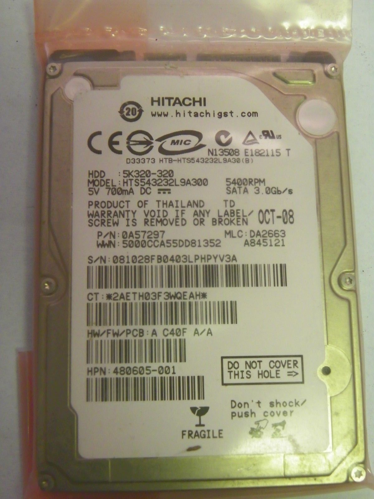 Hitachi HTS543232L9A300 P/N:0A57297 MLC:DA2663 FW:A C40F A/A 320GB 2.5" SATA HDD