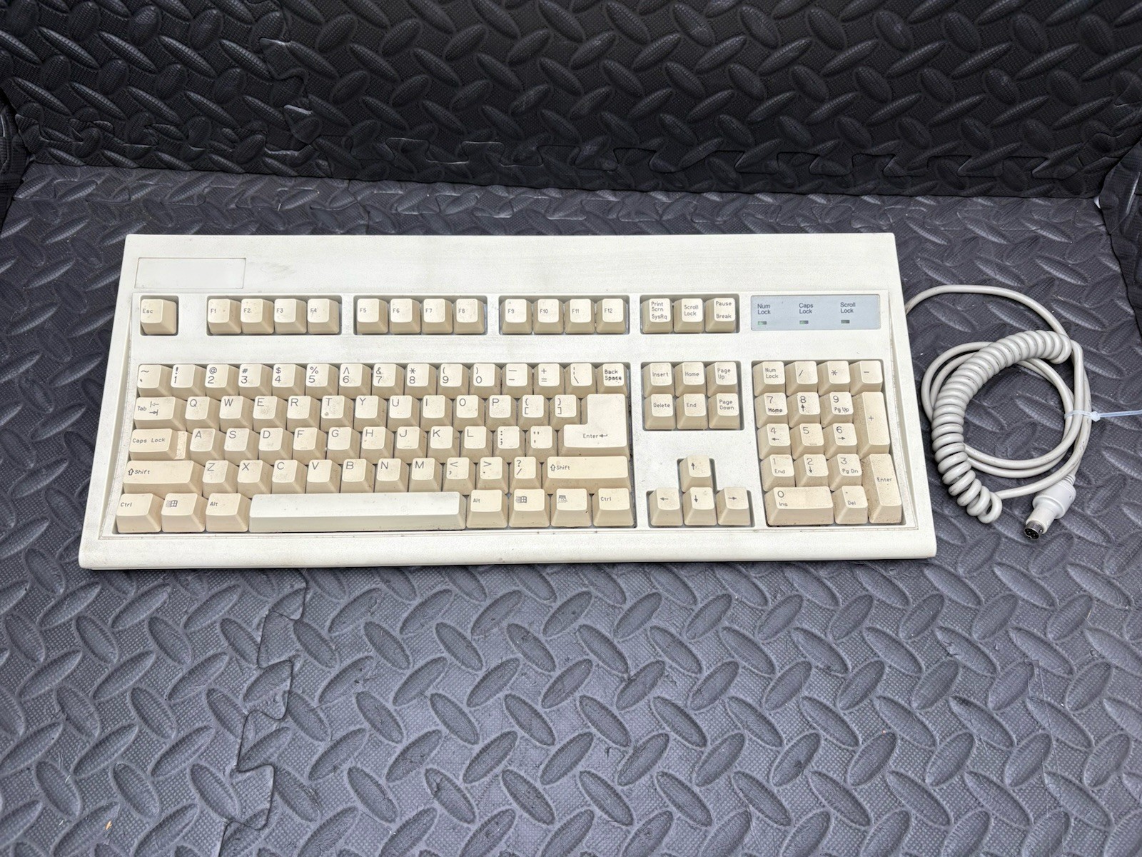 Key Tronic Keyboard E03601QUS201-C  PS/2