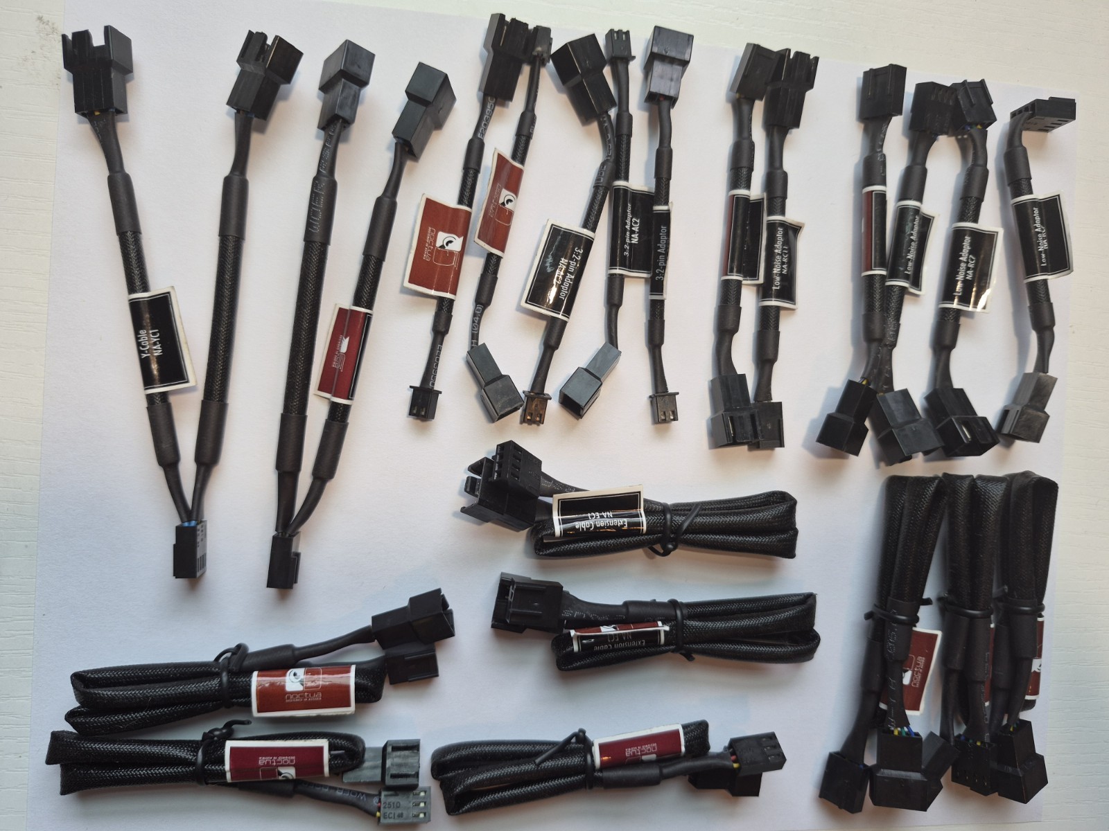 Noctua NA-SYC1 4-Pin PWM Y-Cable Splitter 3:2-pin Adaptor Extension Cable NA-EC2