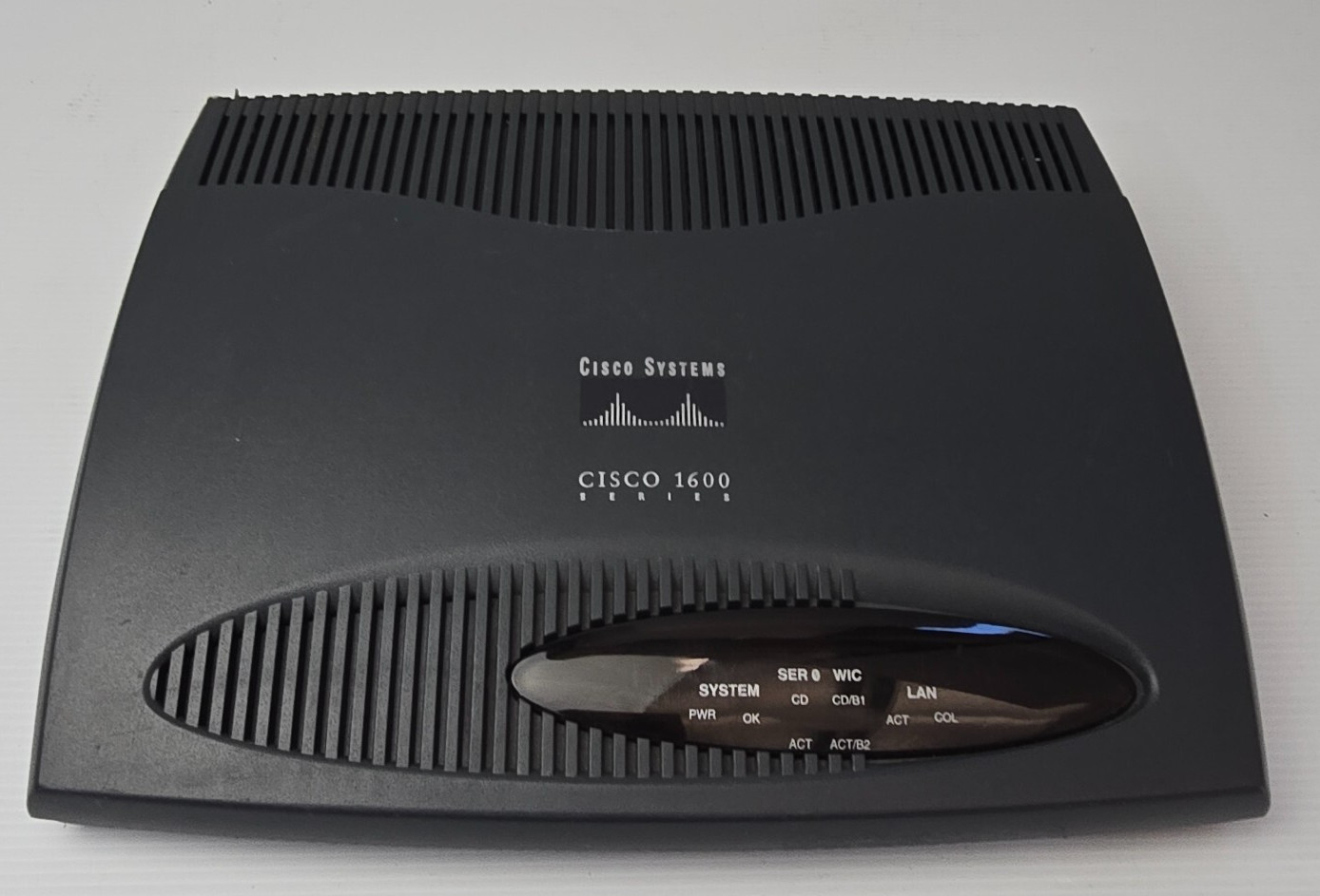 CISCO 1601-R 1600 Series Modular Router w/ SMART Flash Card