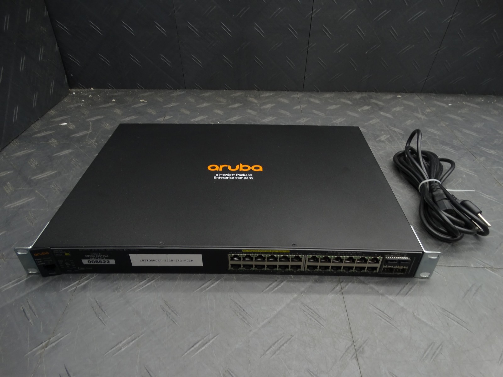 HPE Aruba 2530 Series Switch, 24 10/100/1000 PoE+ ports, 4 x SFP Uplinks, NIB