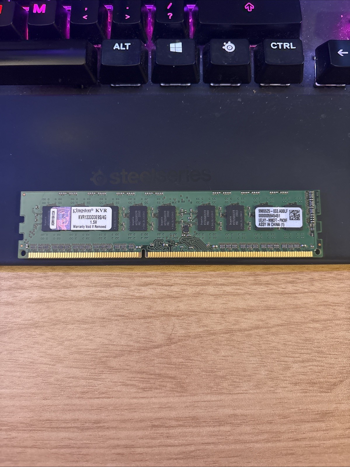 Kingston PC3-10600 (DDR3-1333) 4 GB DIMM 1333 MHz PC3-10600 DDR3 Memory (KVR1333