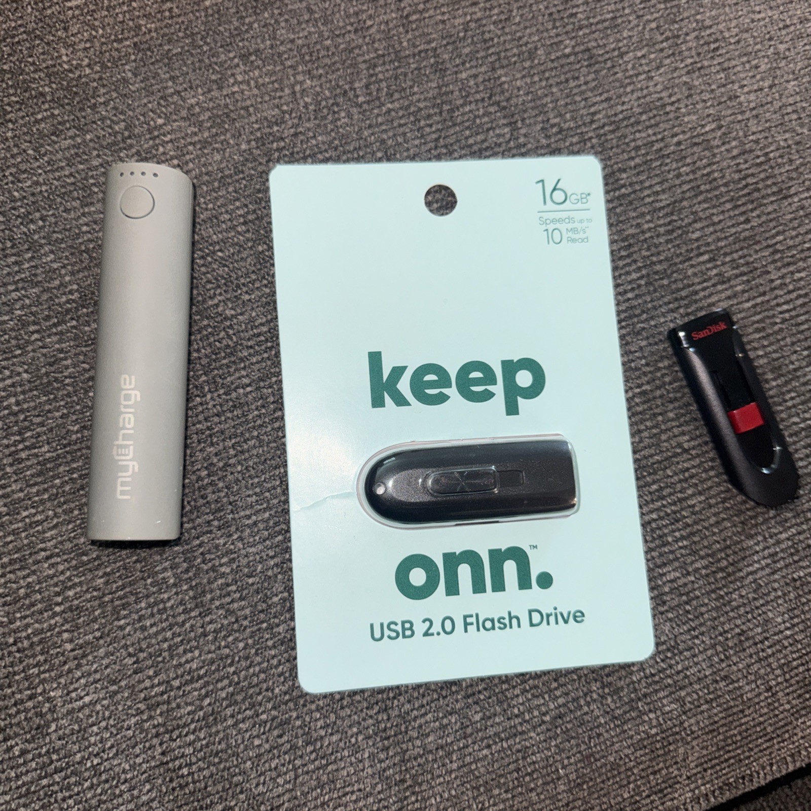 Onn. 16GB New & SanDisk 32GB USB + myCharge Power Bank Lot