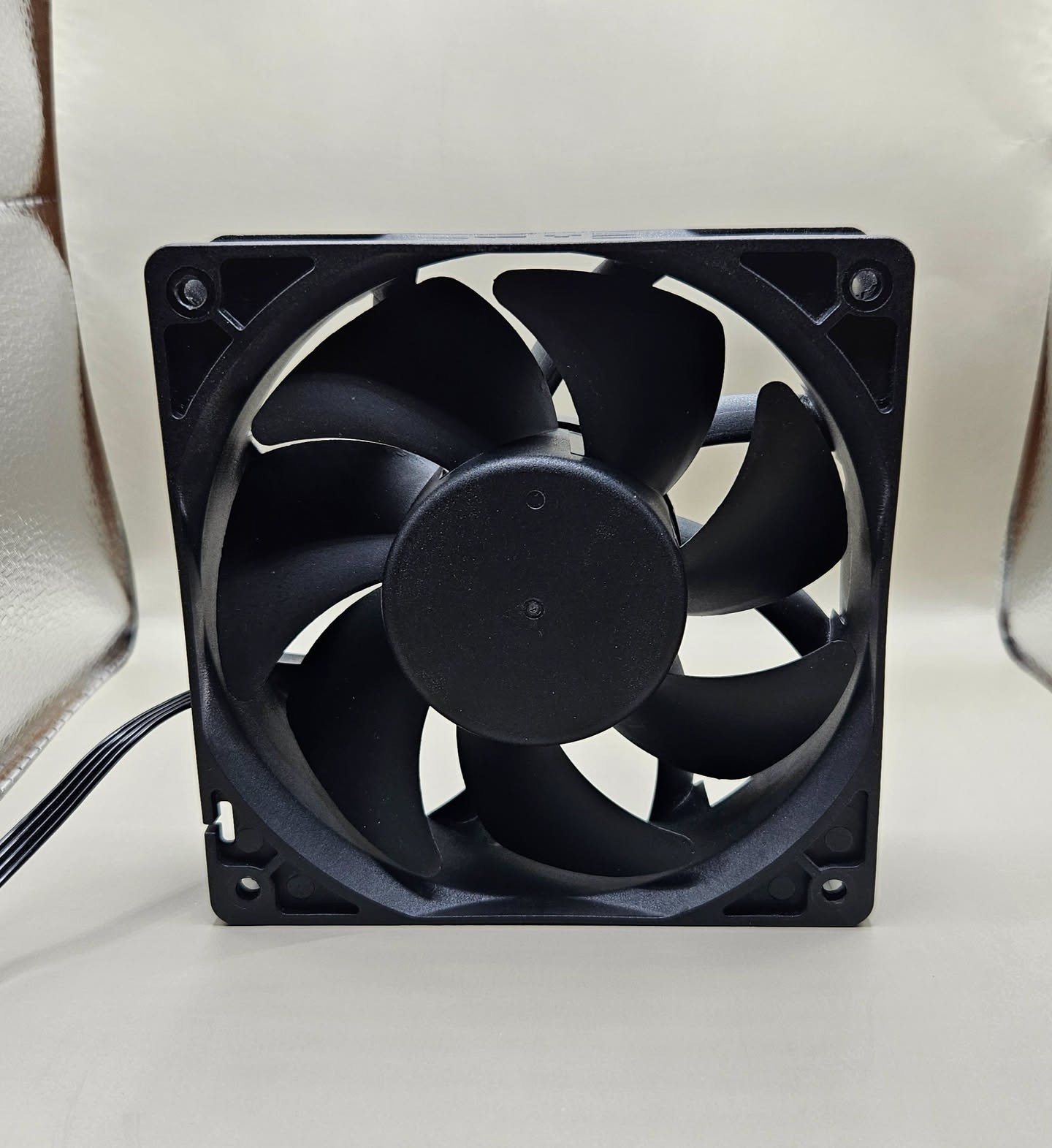 SilverStone SST‑FHS120X 120mm × 38mm PWM Industrial/Server Fan 4000 RPM