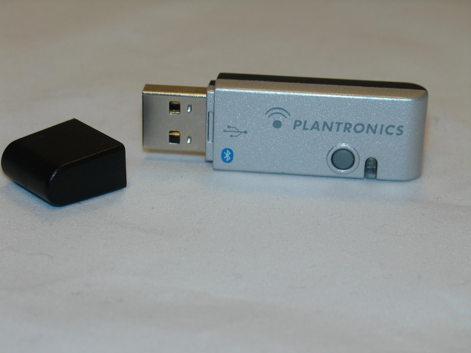 Plantronics BUA-100 Universal Bluetooth USB Adapter V.1 P15 (72831-01)