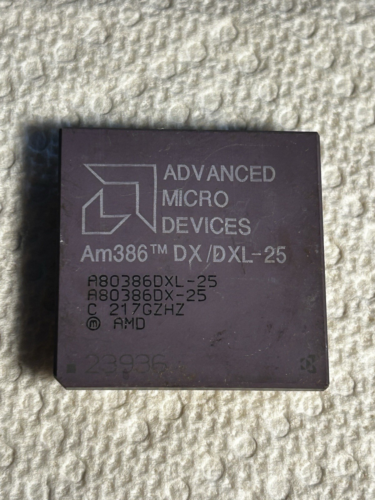 AMD Am386 DX/DXL-25 CPU A80386DXL-25 Ceramic PGA Gold Pins Vintage