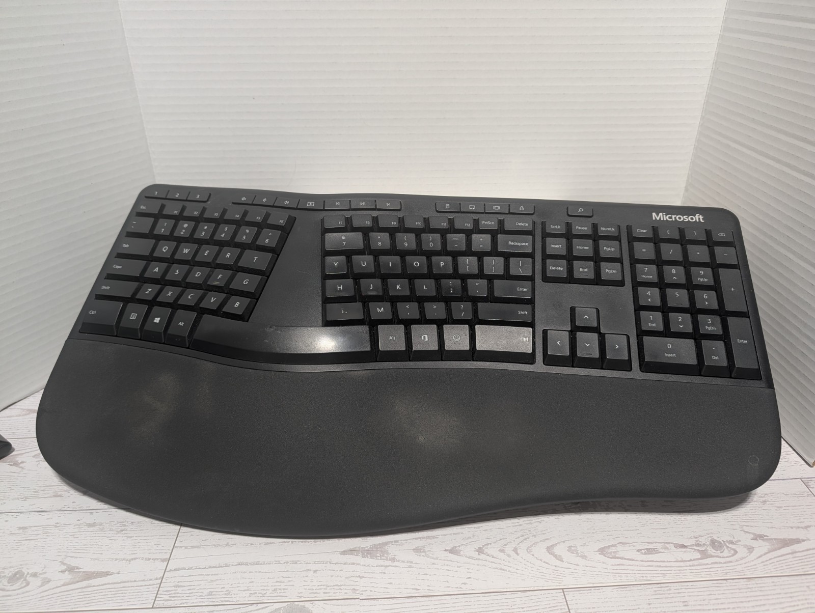 Microsoft LXM-00001 Model 1878 Wired USB 2.0 Ergonomic Keyboard- Tested