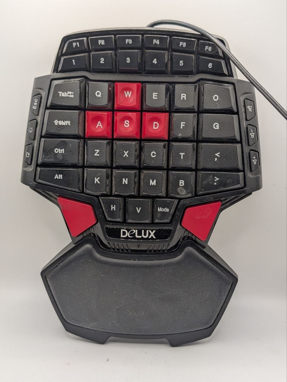 Delux T9 One-Handed Gaming Keyboard 47-Key USB Wired Keypad Red WASD FPS MMO