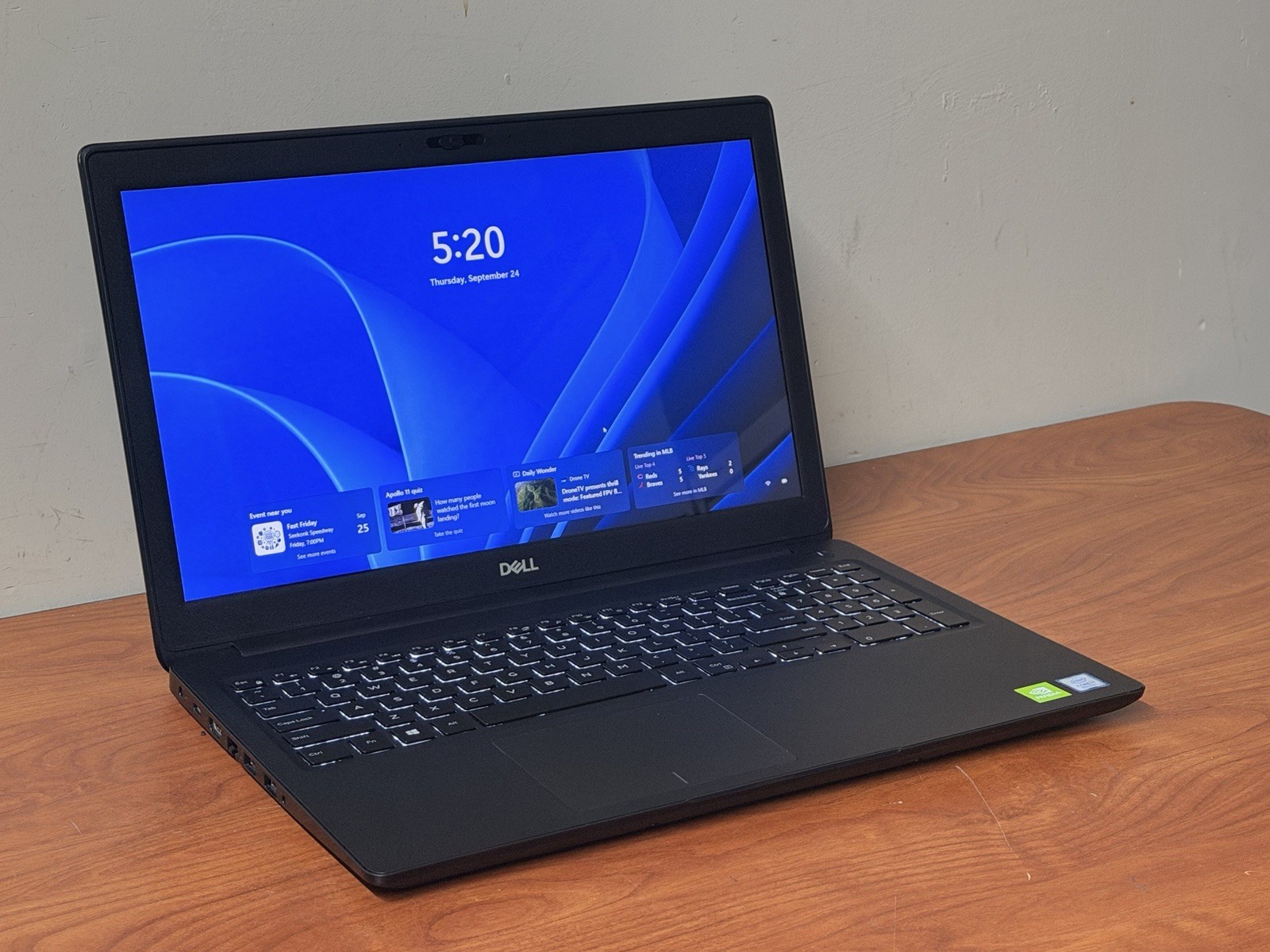 Touchscreen Dell Latitude 3500 | i7-8565U | 16GB RAM | 238GB SSD | NVIDIA MX130