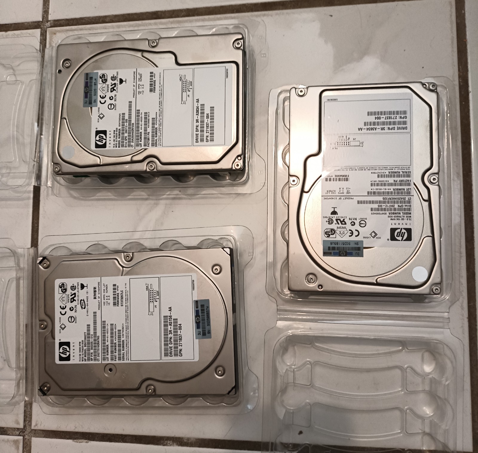 HP 72GB 73GB 10K RPM SCSI Hard Drive 2x BD07285A25 1x BD07288277 3 pack