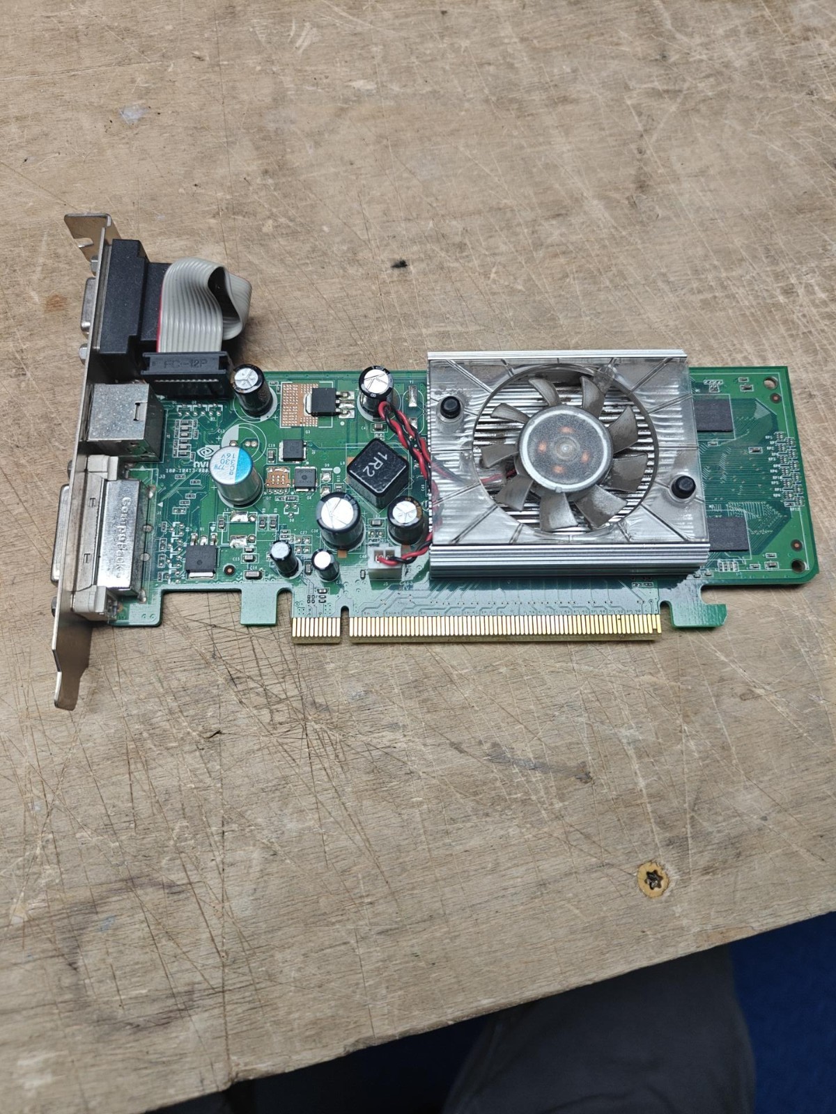 NVIDIA GeForce 8400 GS 256MB DDR2 P413 PCIe VGA DVI TV-Out Graphics Card...