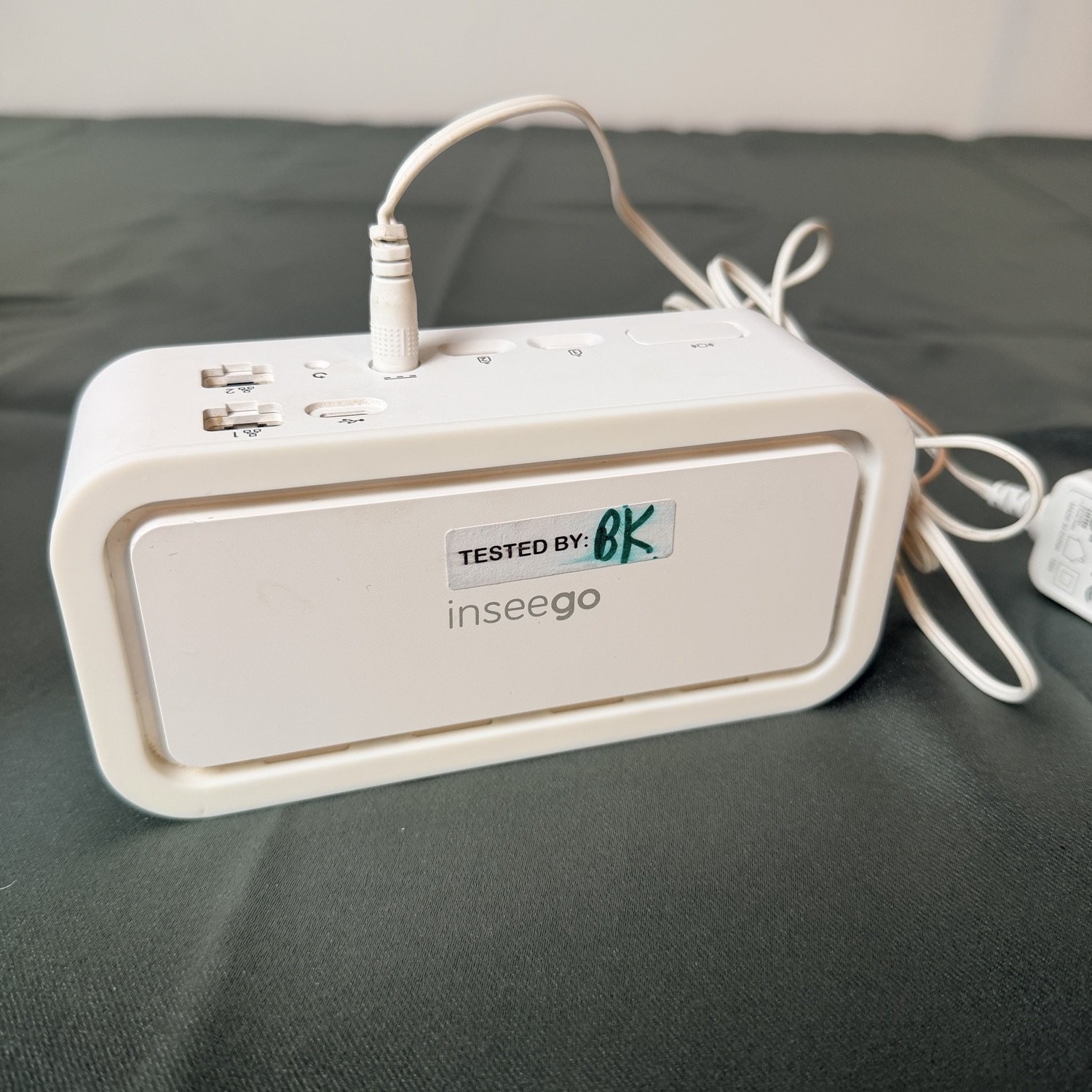 Inseego FX3100-1 5G Wireless Gateway Router Qualcomm Connectivity White Y2K 80s
