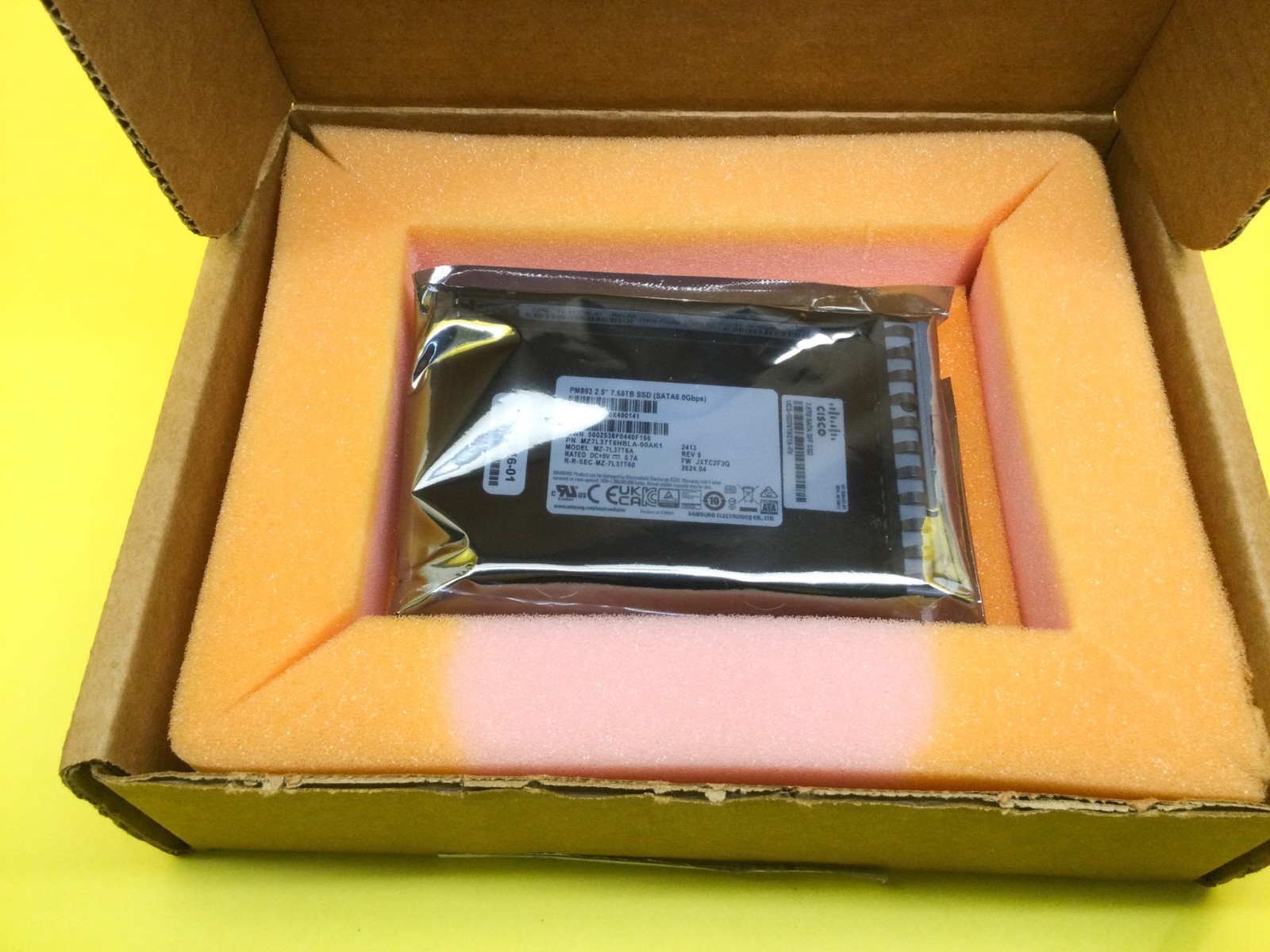 Cisco Samsung PM893 7.68TB SATA 6.0Gbps 2.5 UCS-SD76T6S1X-EV MZ-7L37T6A SSD NOB
