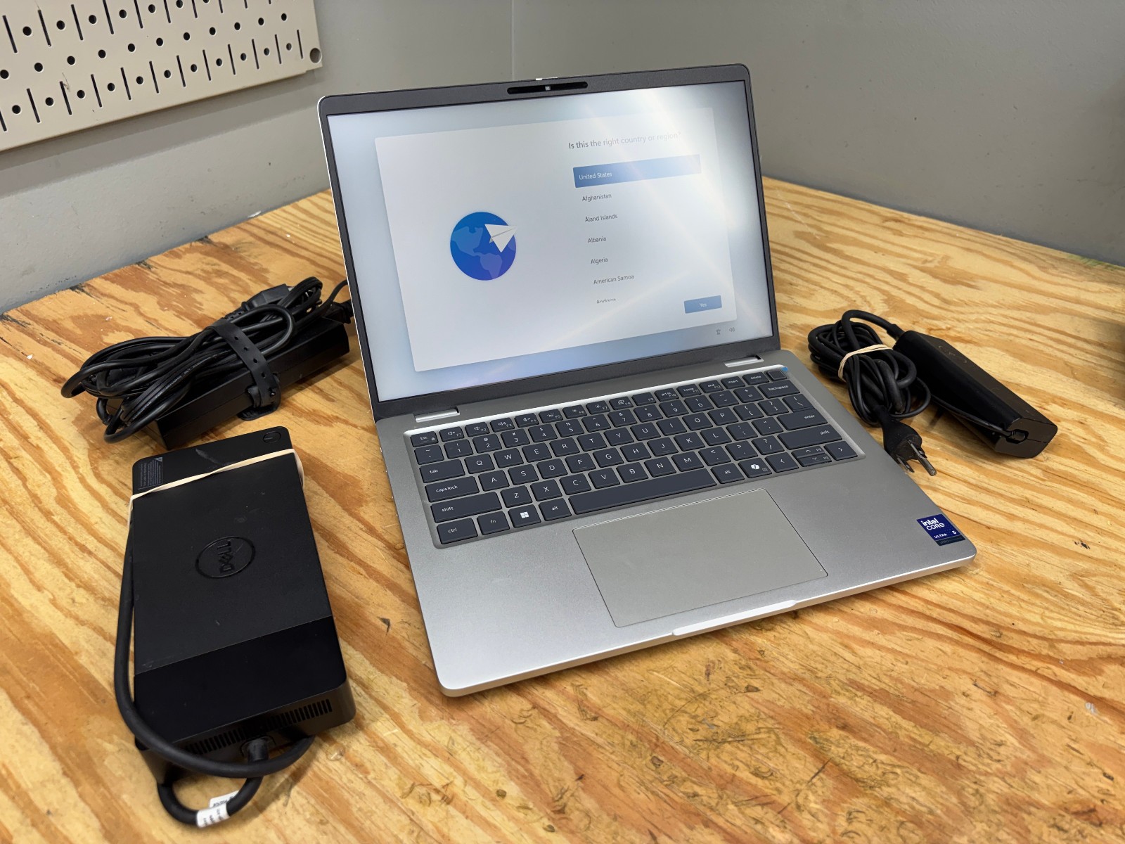 Dell Pro 14 Plus PB14250 Core Ultra 5 235U 16GB DDR5 256GB Win 11 Pro + WD19TB