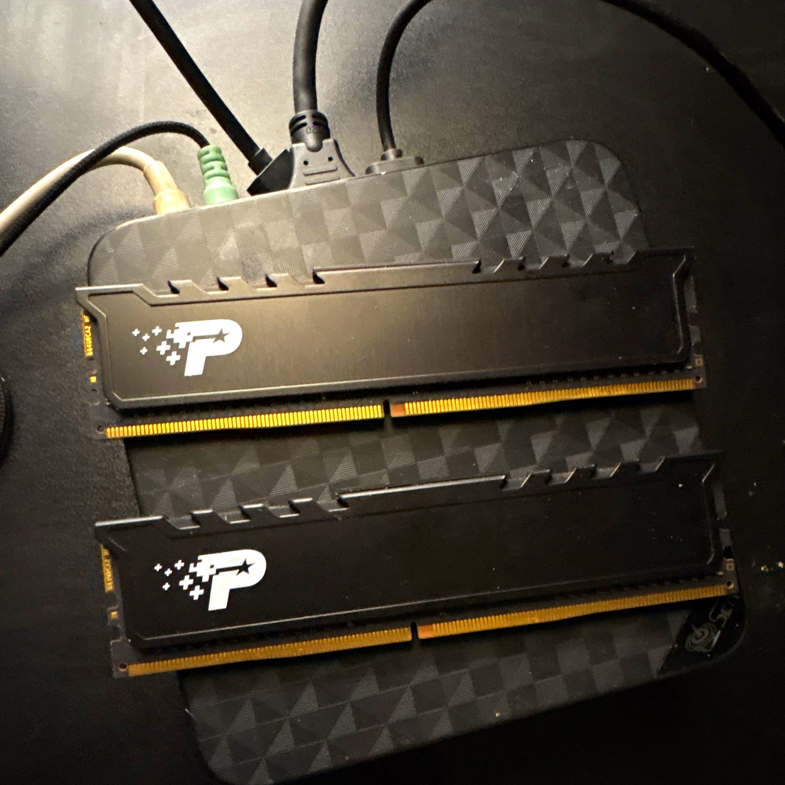 Patriot Signature Line 16GB (2x8GB) DDR4-2666 PC4-21300 UDIMM 288-Pin