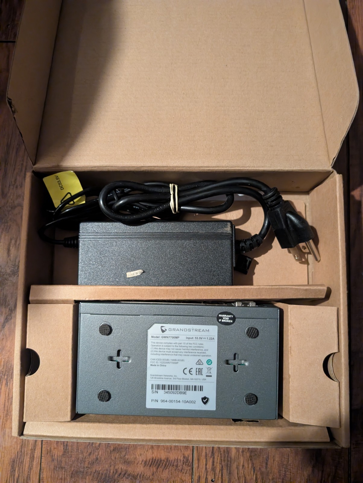 Grandstream GWN7700MP - Unmanaged 5 Port POE Switch
