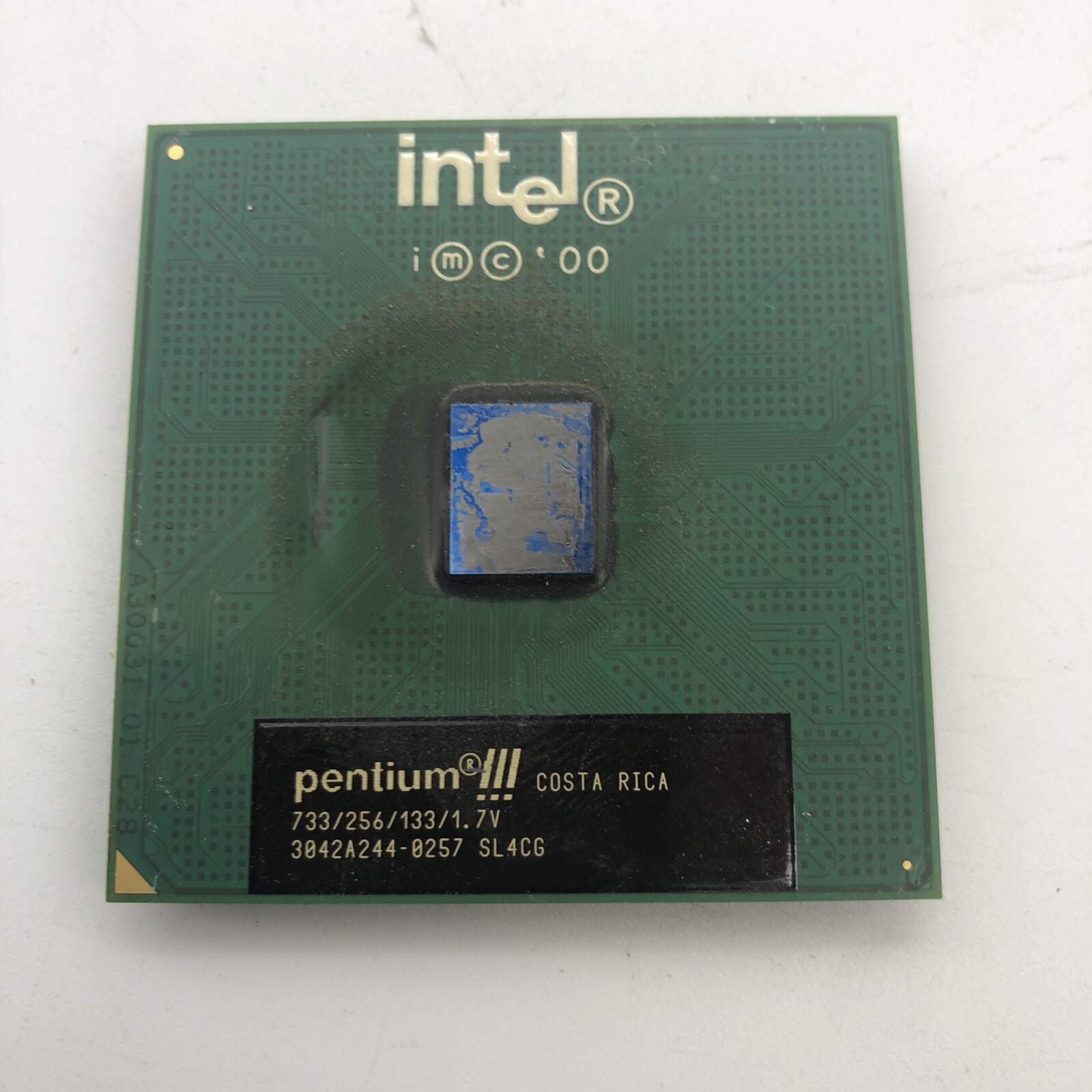 Rare Intel Pentium III SL4CG 733MHz Vintage 733/256KB/133MHz FSB Socket 370 1.7v