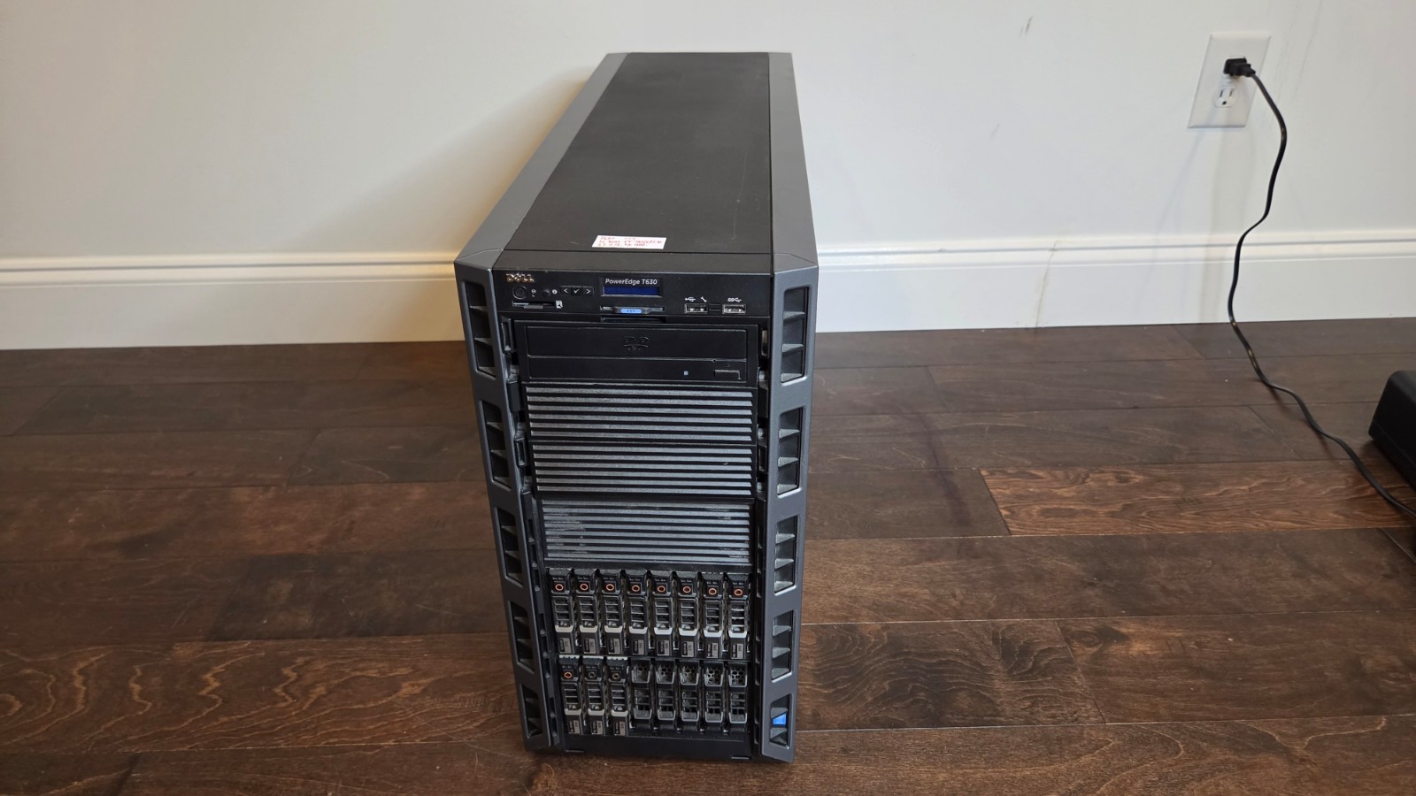 Dell PowerEdge T630 Tower Server 1x Xeon E5-2650 2.30GHz  32GB PERC No HDD's/OS
