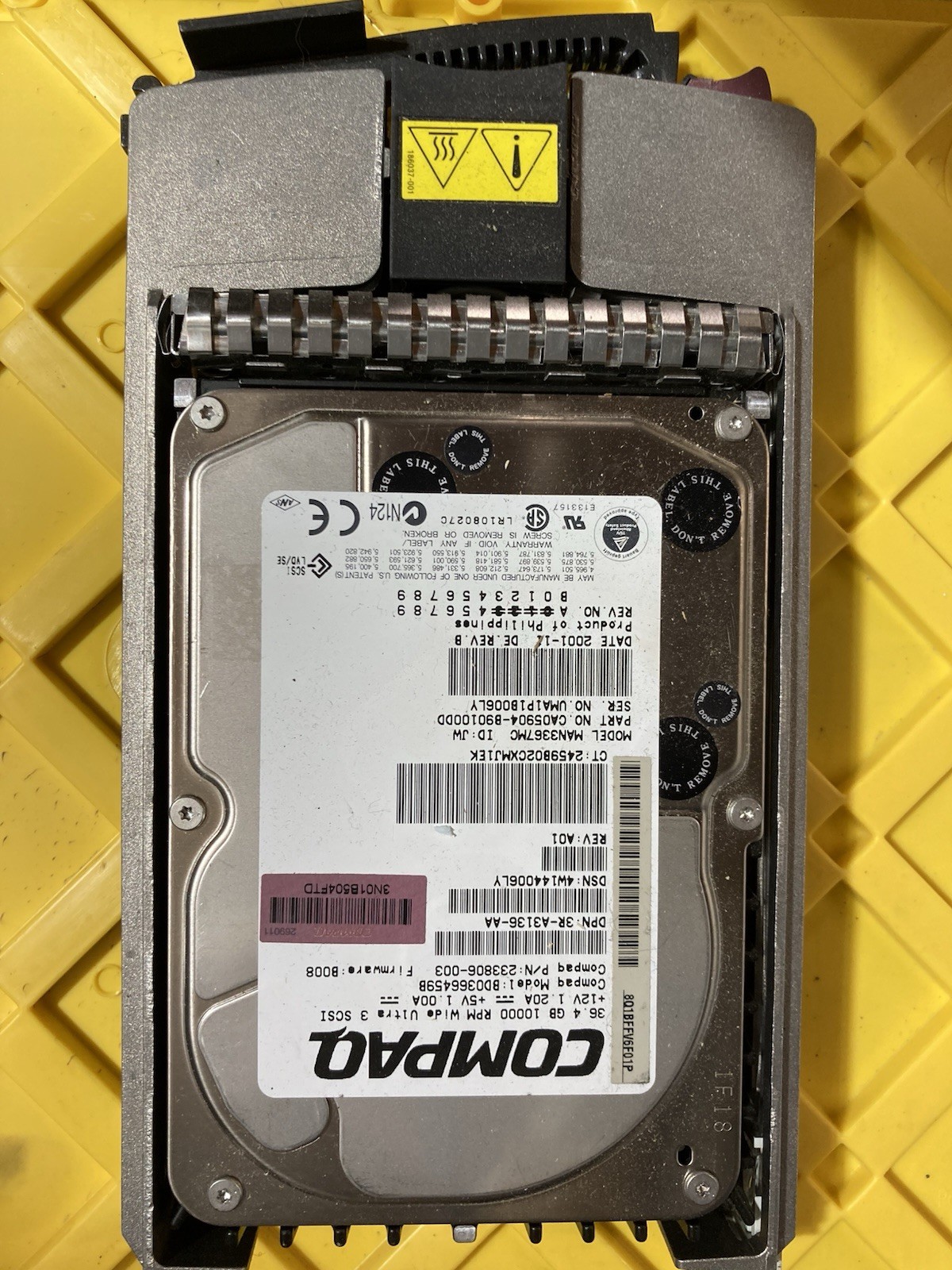 COMPAQ 36.4 GB 10000 RPM Wide Ultra 3 SCSI  Model: BD0366459B