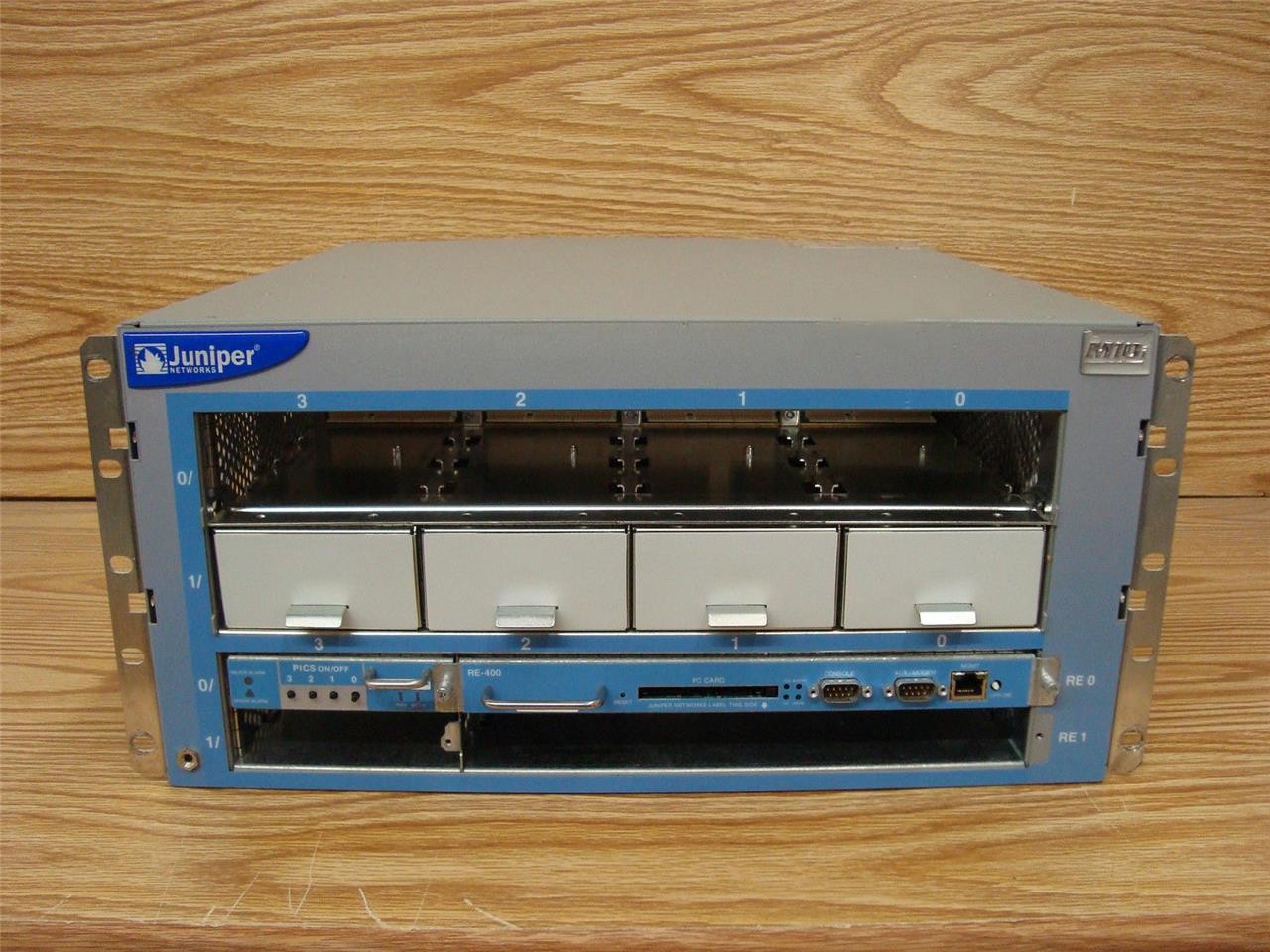 Juniper M10iBASE-AC M Series Multiservice Edge Route w/  RE-400-768