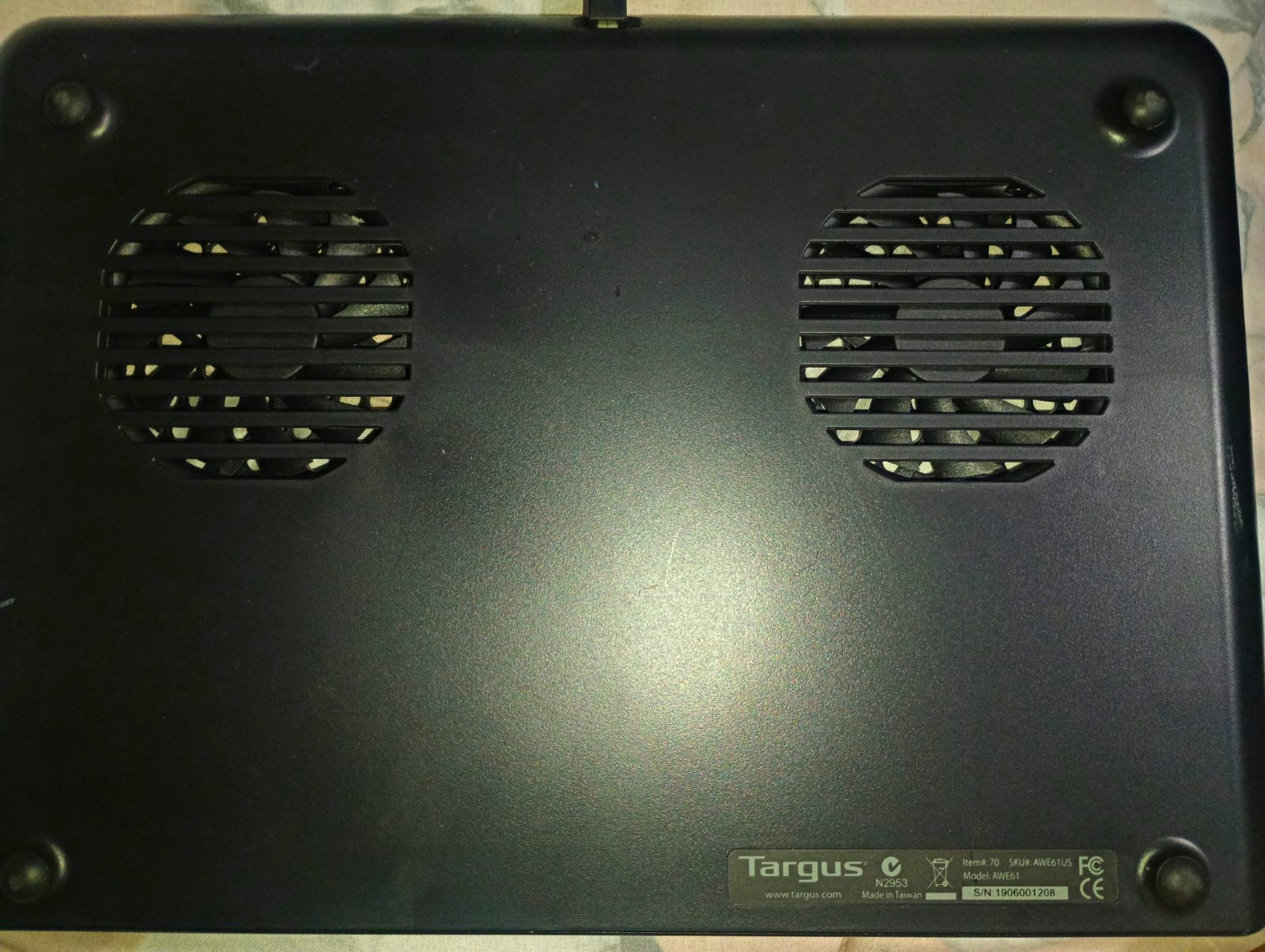 Targus AWE61/AWE61US USB-Powered Dual Fan Laptop Cooling Pad 17in Black