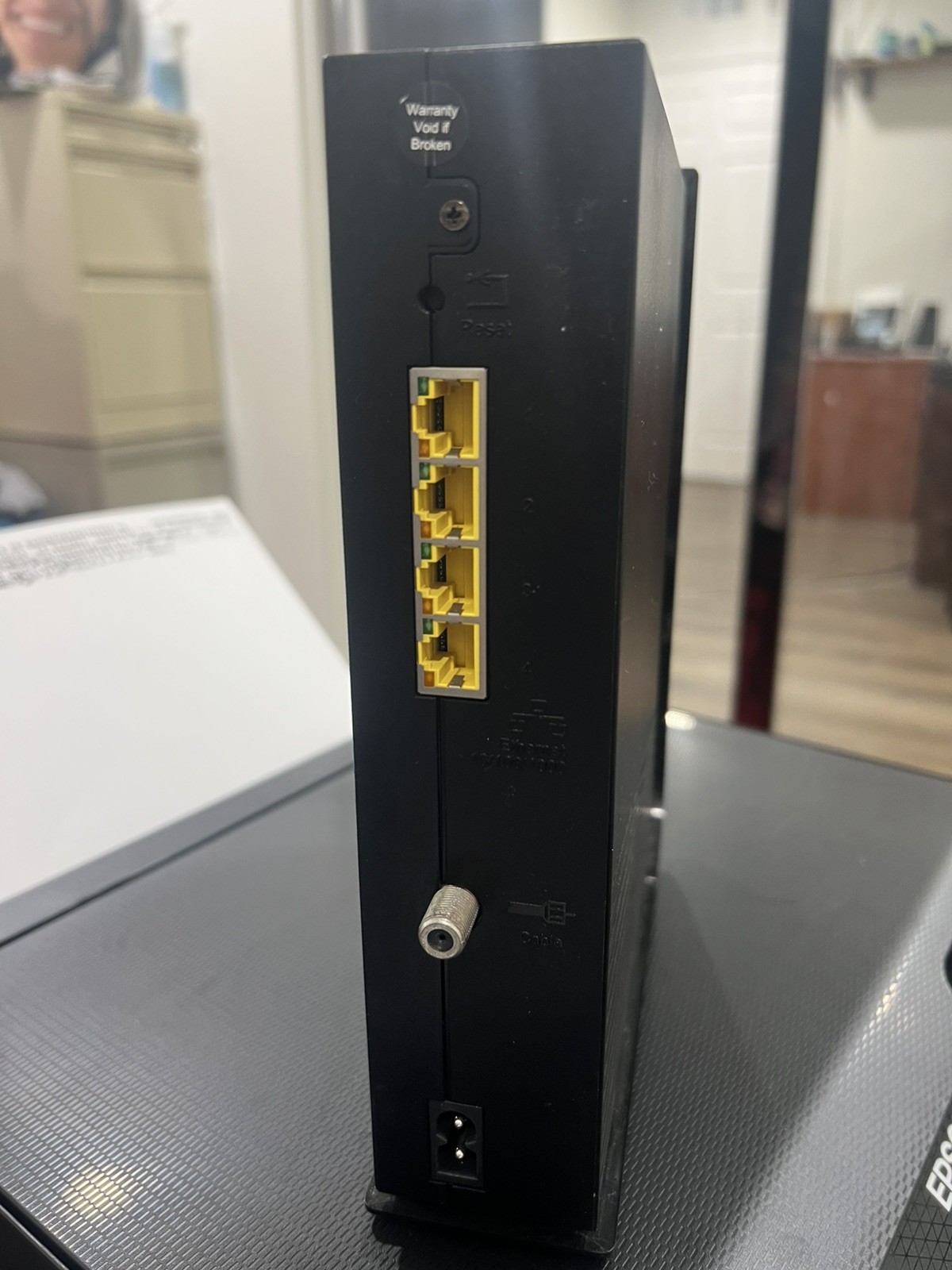 Arris DG2460A 4-Port Dual Band Wireless DOCSIS 3.0 Cable Modem Router w/ Cord