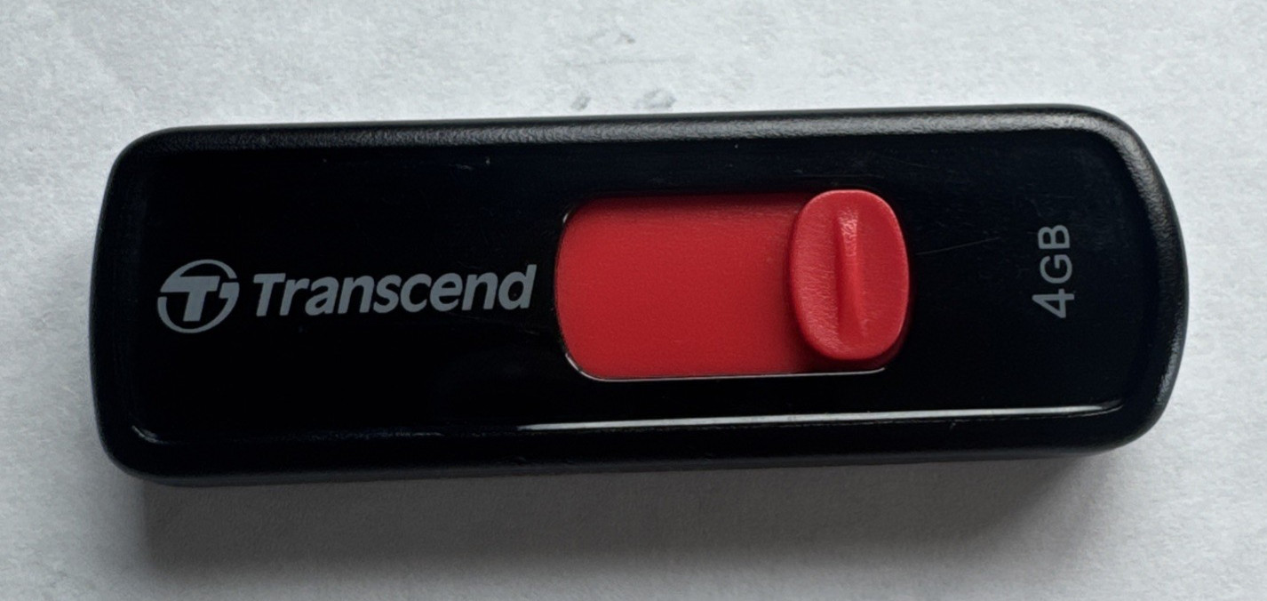 Lot of 20 Transcend 4GB Flash Drives USB  2.0 Memory Flash Storage Thumb Drives