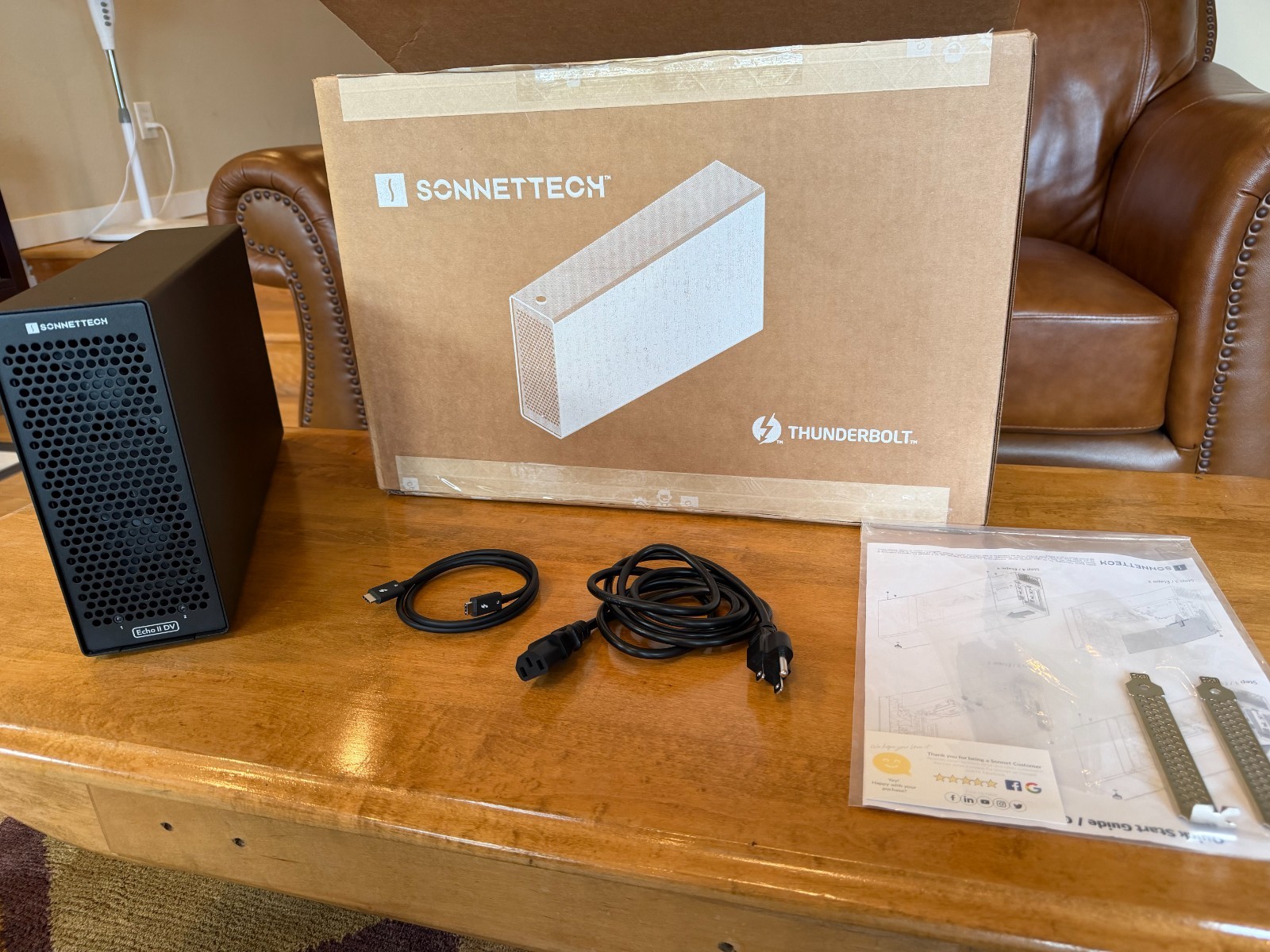 Mint Sonnet Technologies Echo II DV 2 slot TB5 Thunderbolt 5 PCIe interface