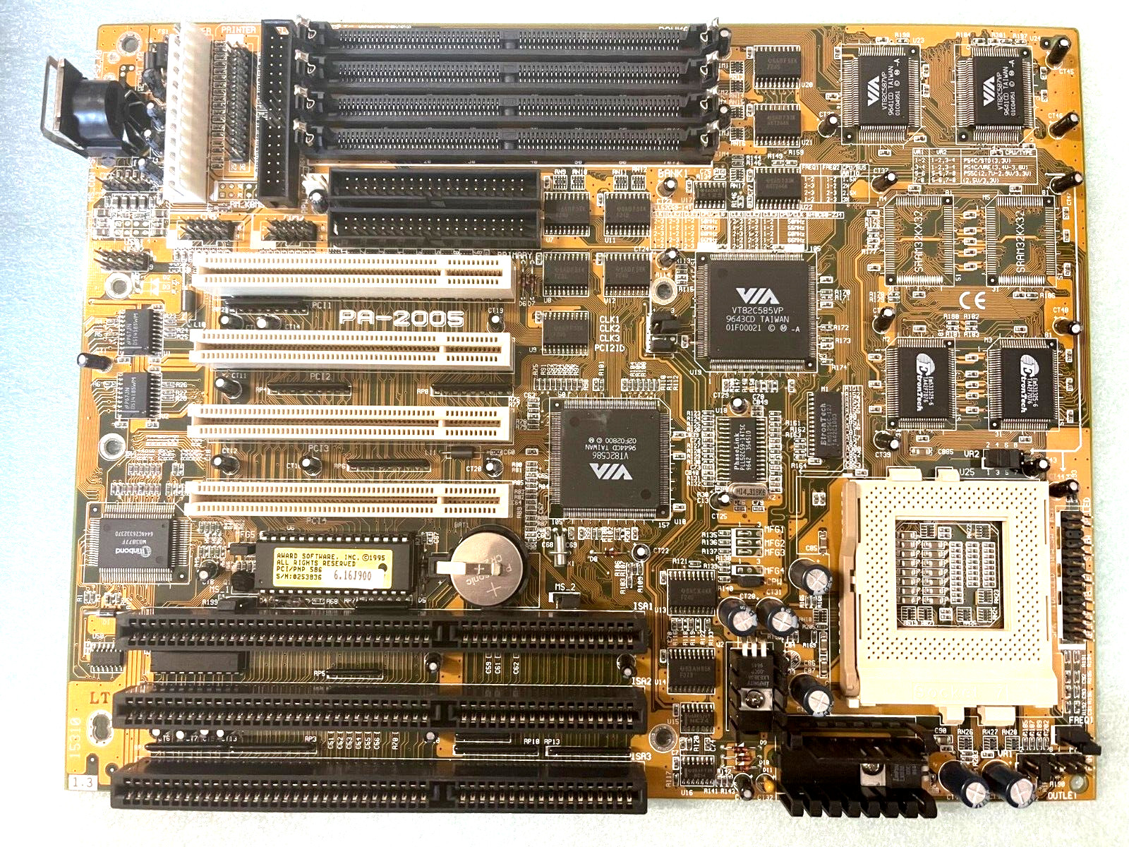VINTAGE FIC PA-2005 VIA VT82C585VP SUPER SOCKET 7 PENTIUM MMX AT MOBO MBMX53