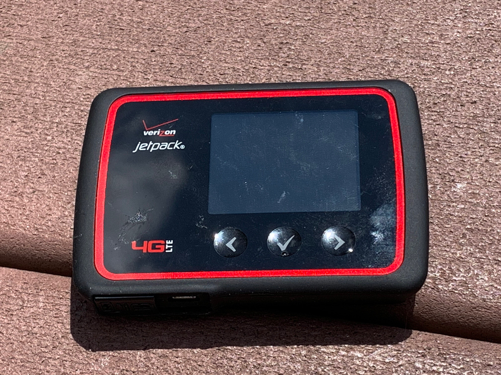 NovAtel Jetpack MiFi 6620L Verizon Wi-Fi Hotspot Modem Includes Battery NICE