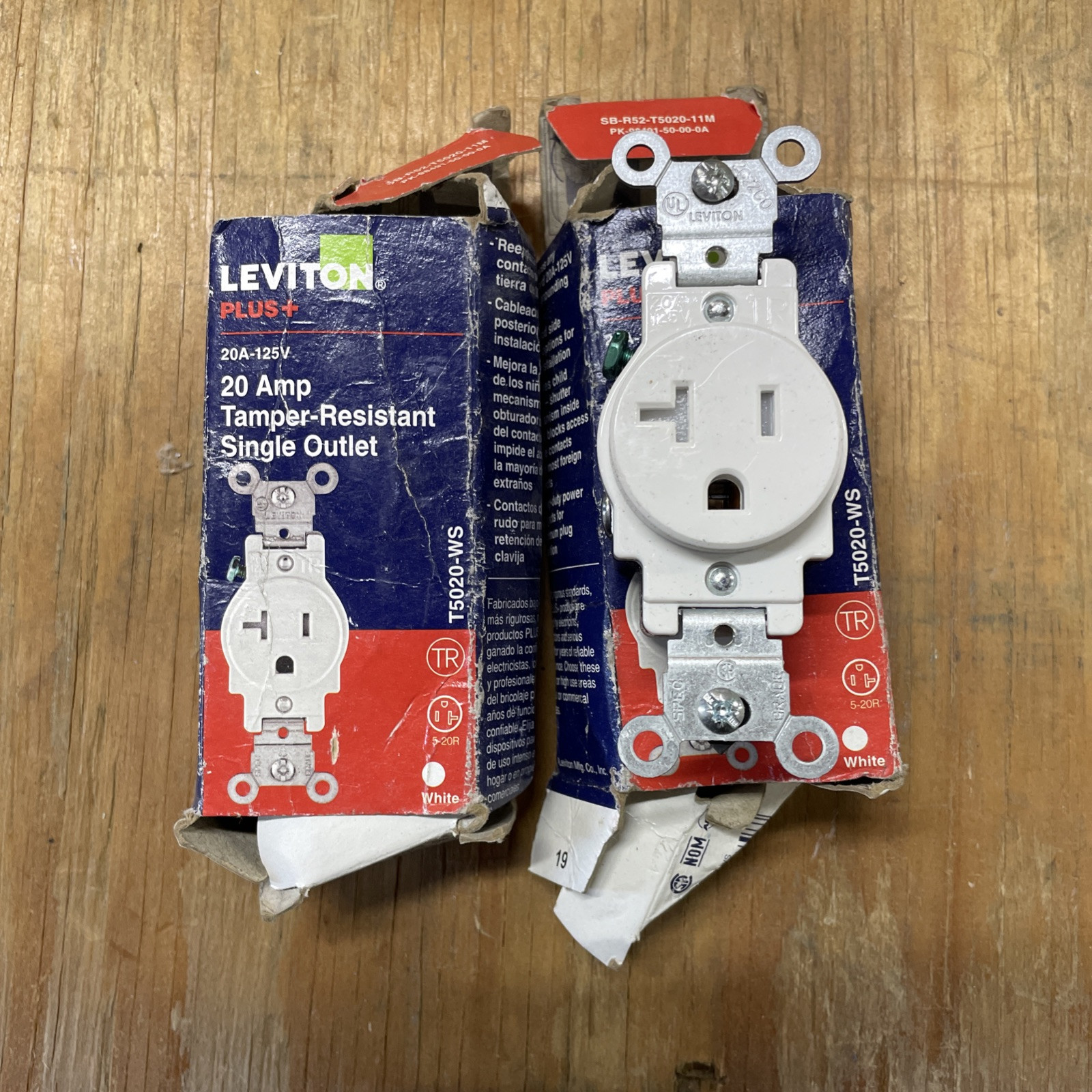 LOT OF 2 LEVITON Plus+ 20A  Tamper Resistant White  5-20R R52-T5020-WS