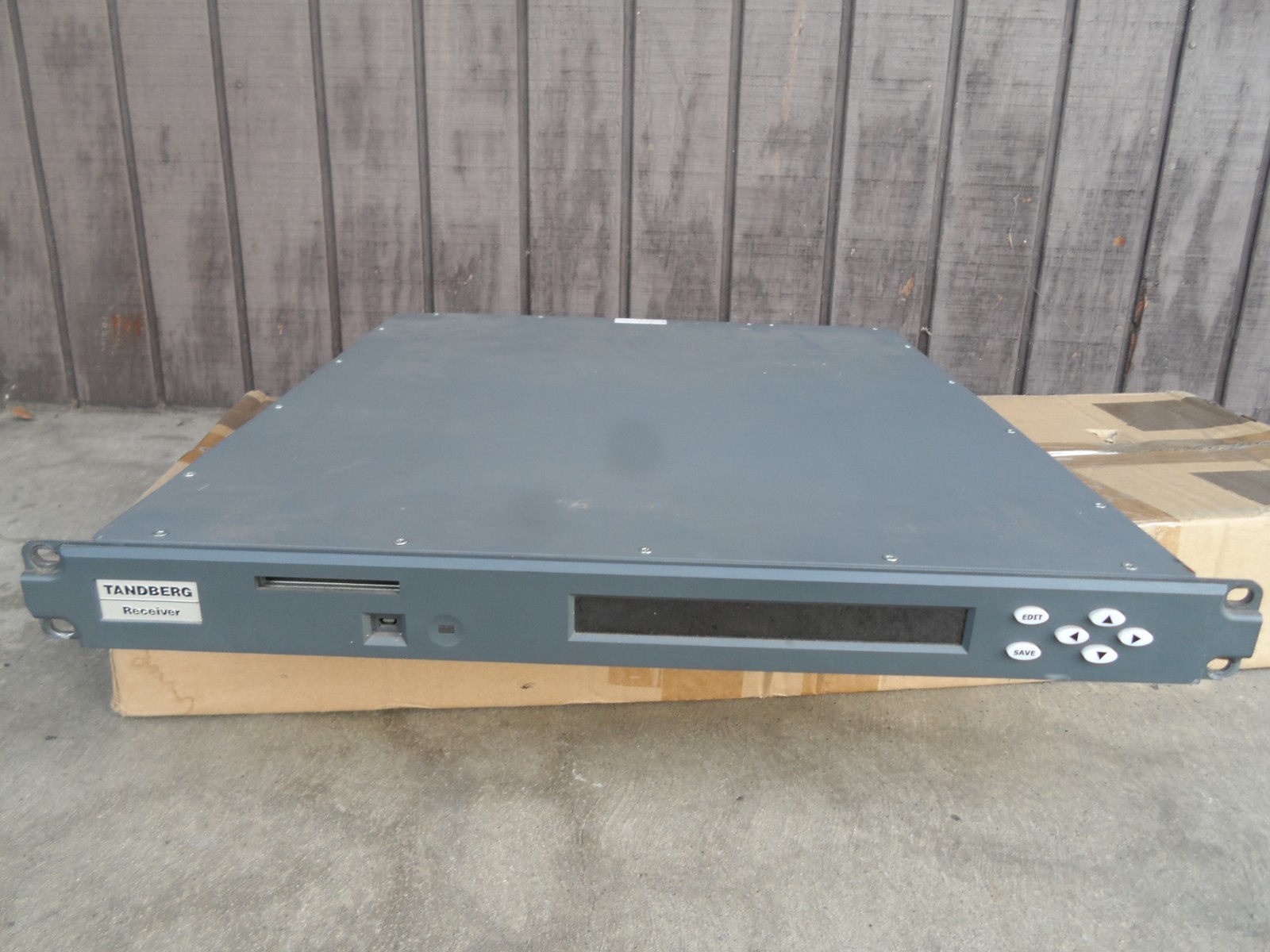 Ericsson Tandberg MPEG4 4:2:2 RX8200 ADVANCED MODULAR RECEIVER IRD MediaKind