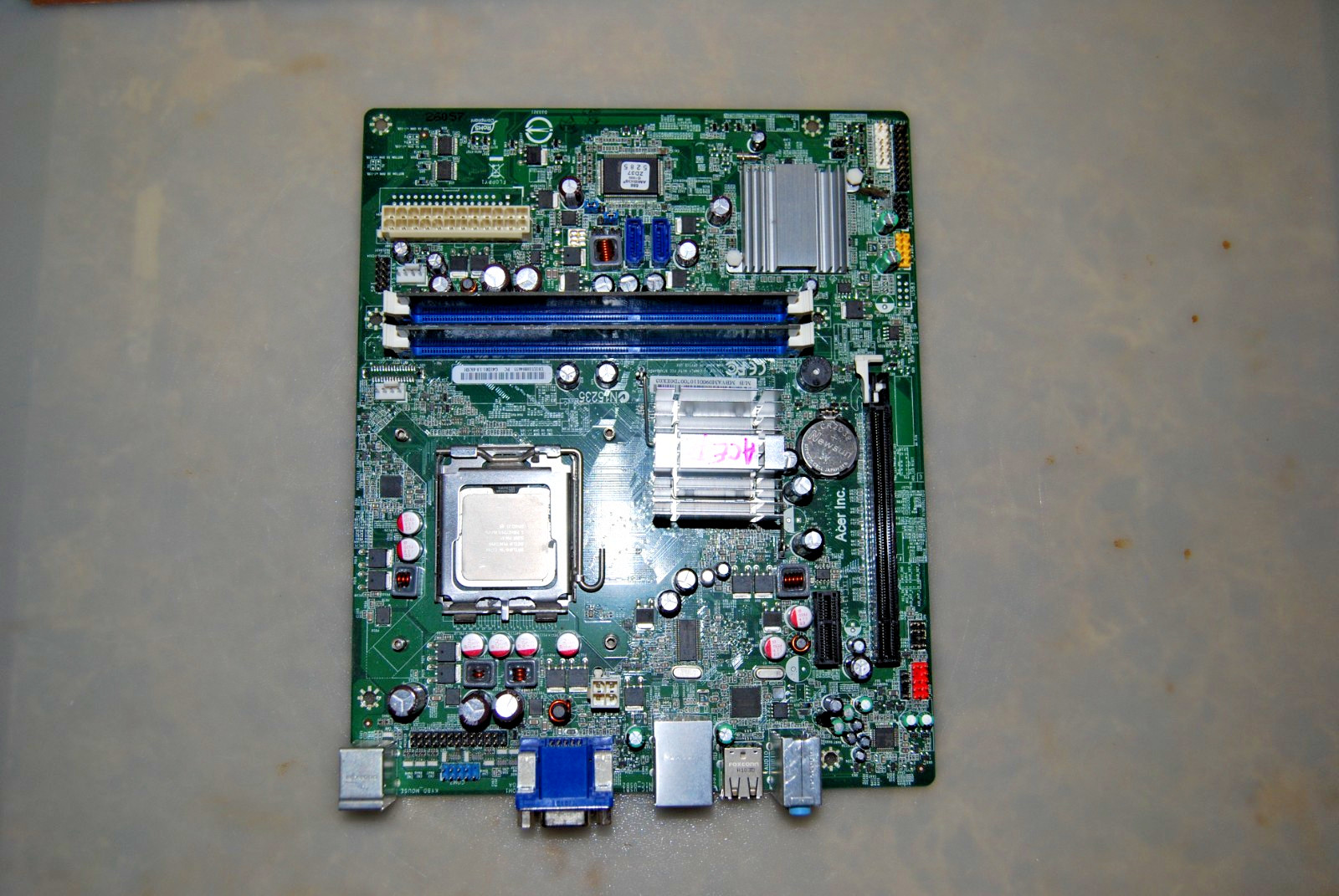 ACER MBVAM G41D01 Veriton X275 motherboard with 3.2Ghz CPU and 2Gb RAM