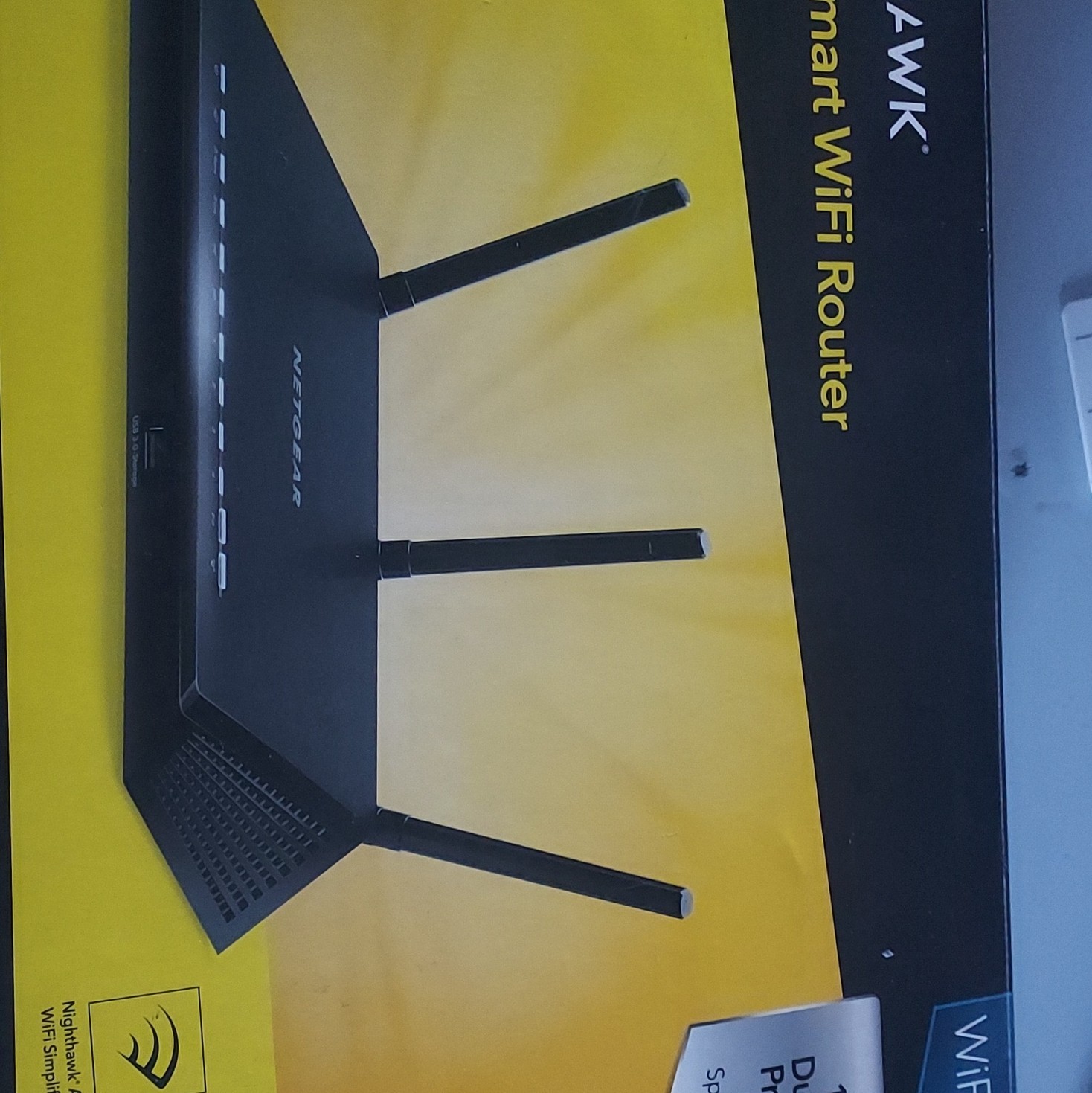 NETGEAR Nighthawk Model R6700 Smart WiFi