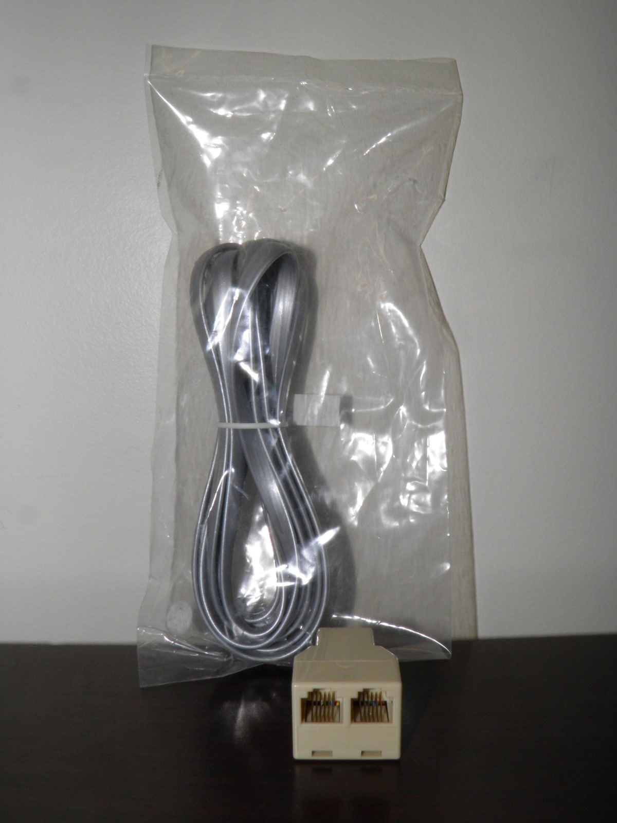 2 Port ADAMNET HUB with 7 Feet connection cable for the Coleco ADAM Computer 