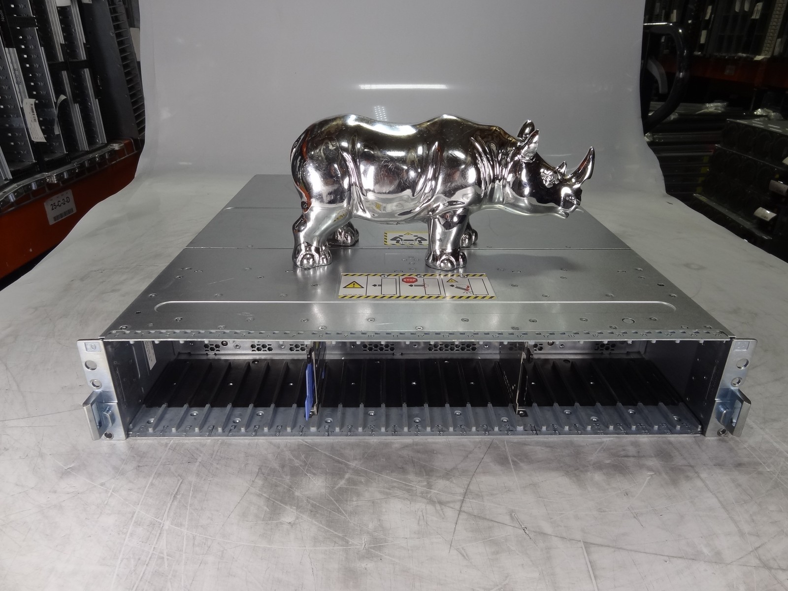 EMC UNITY-300F-CHASSIS Chassis Only