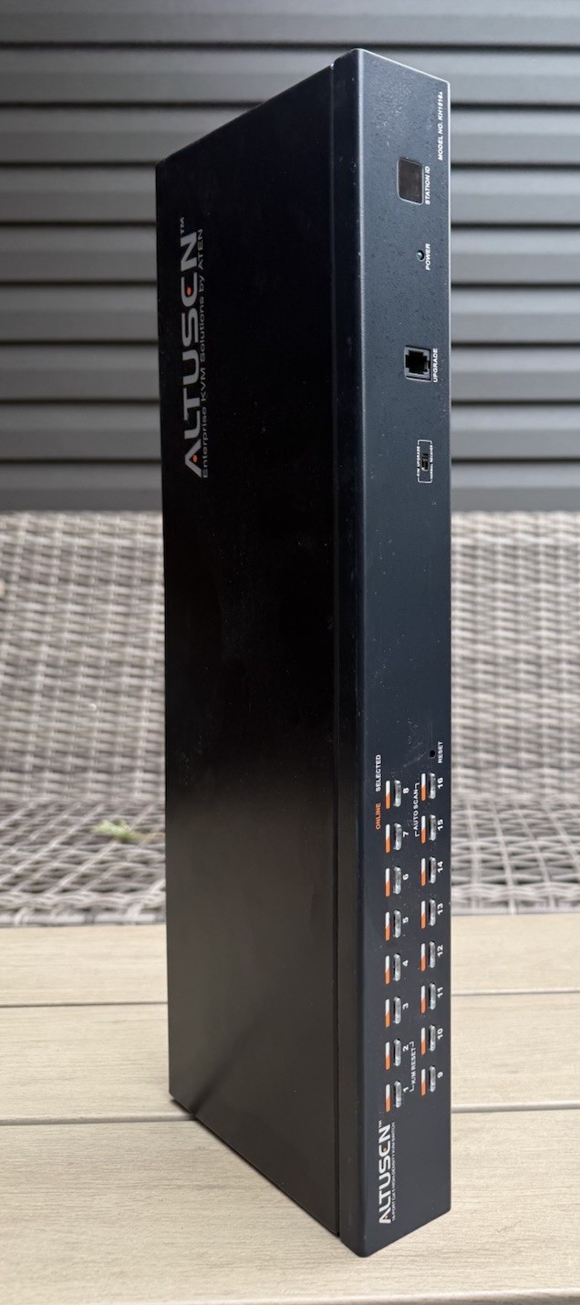 ATEN ALTUSEN KH1516A 16-Port Cat5 High-Density KVM Switch ( UNTESTED )