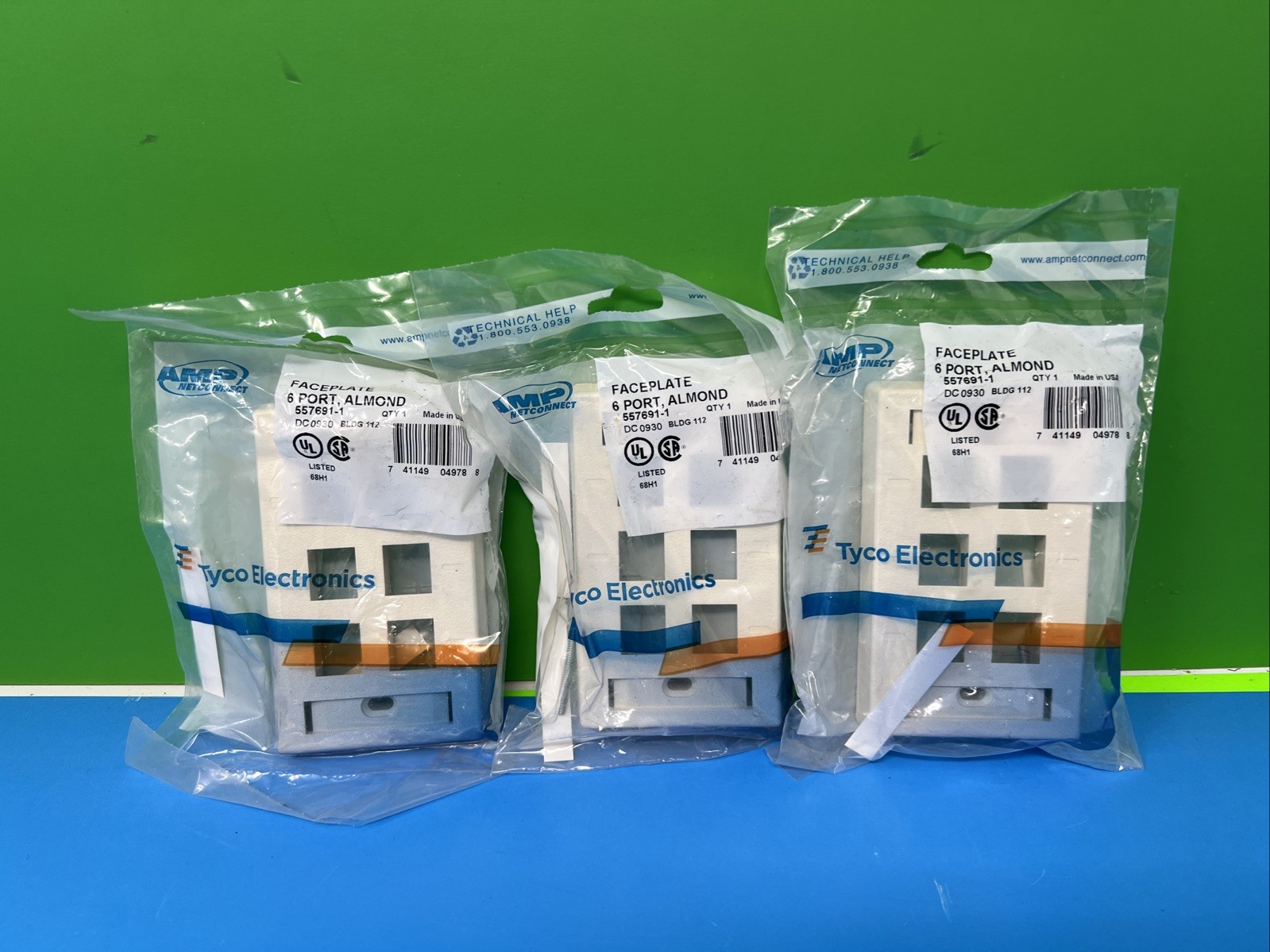 Lot Of 3 AMP - 557691-1 - 6 Port Faceplate - Almond 