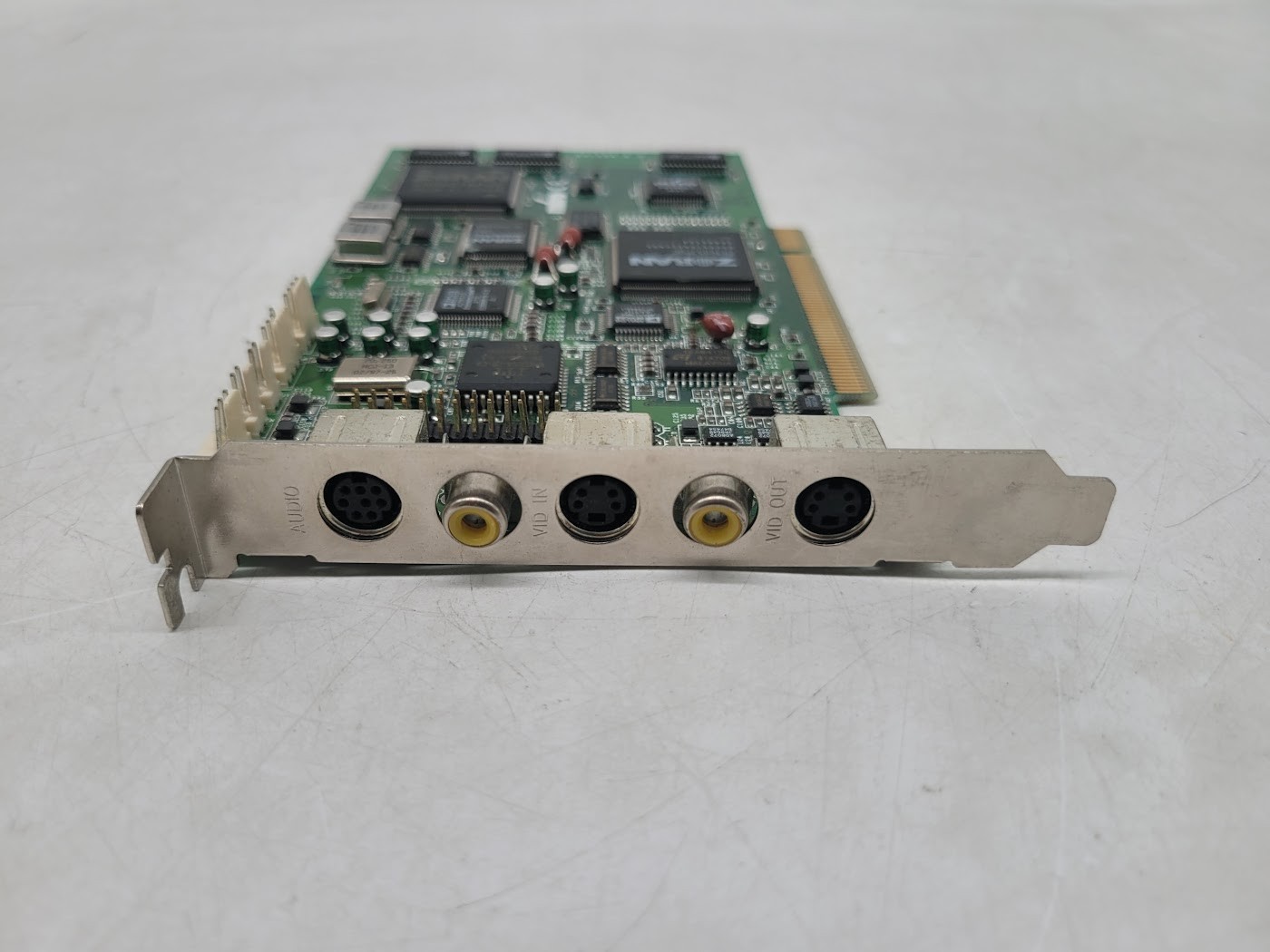 Pinnacle Systems 601694-6.0 miroVIDEO Miro DC30+ PCI Editing Capture Card ZORAN
