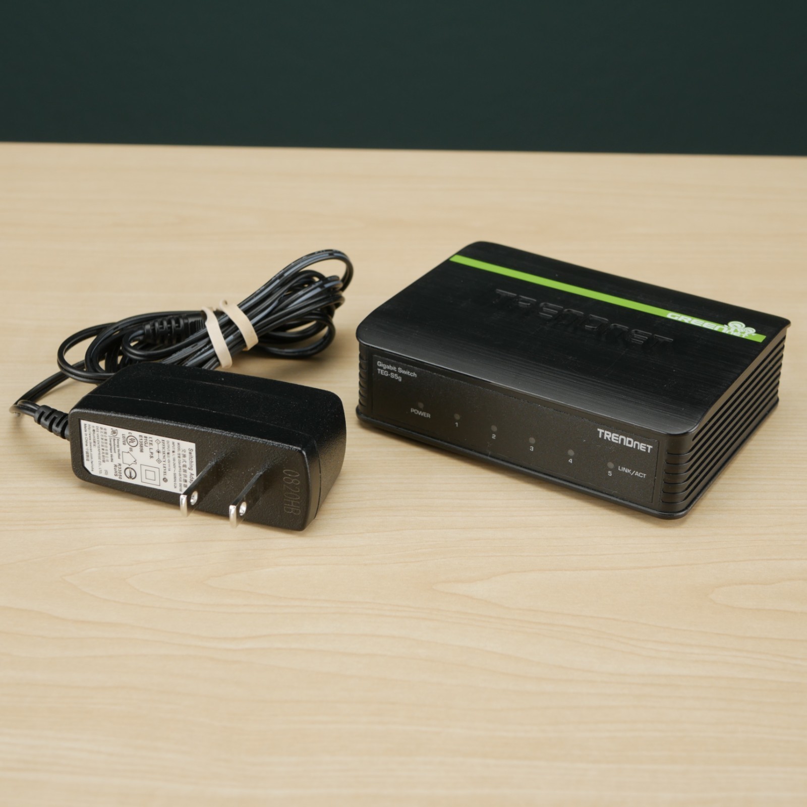 TRENDnet TEGS5g TEG-S5g/A  5-Port Gigabit Ethernet Switch