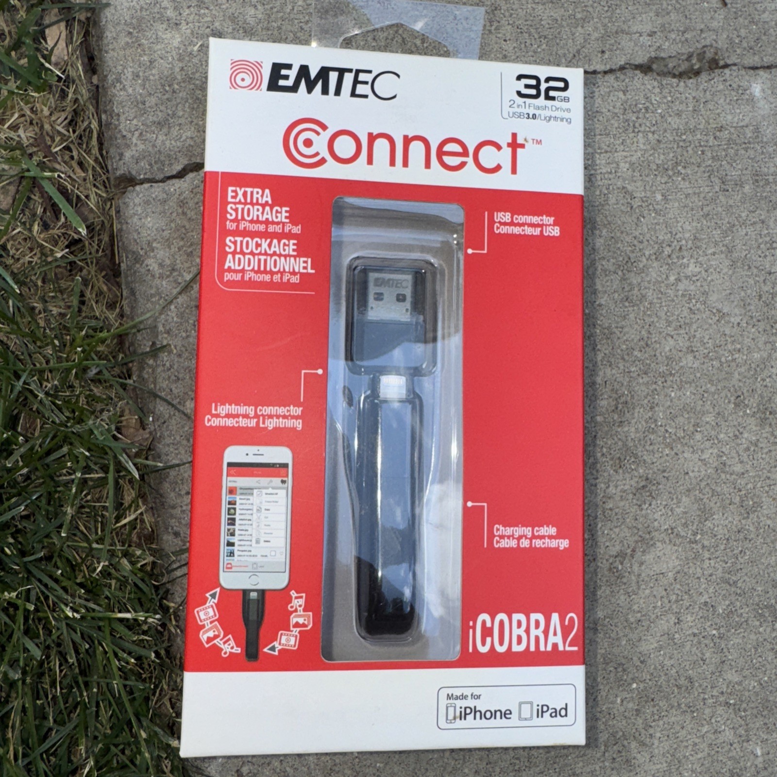 Emtec iCobra2 iPhone Flash Drive 32GB 2 in 1 Black, Dual Conne...