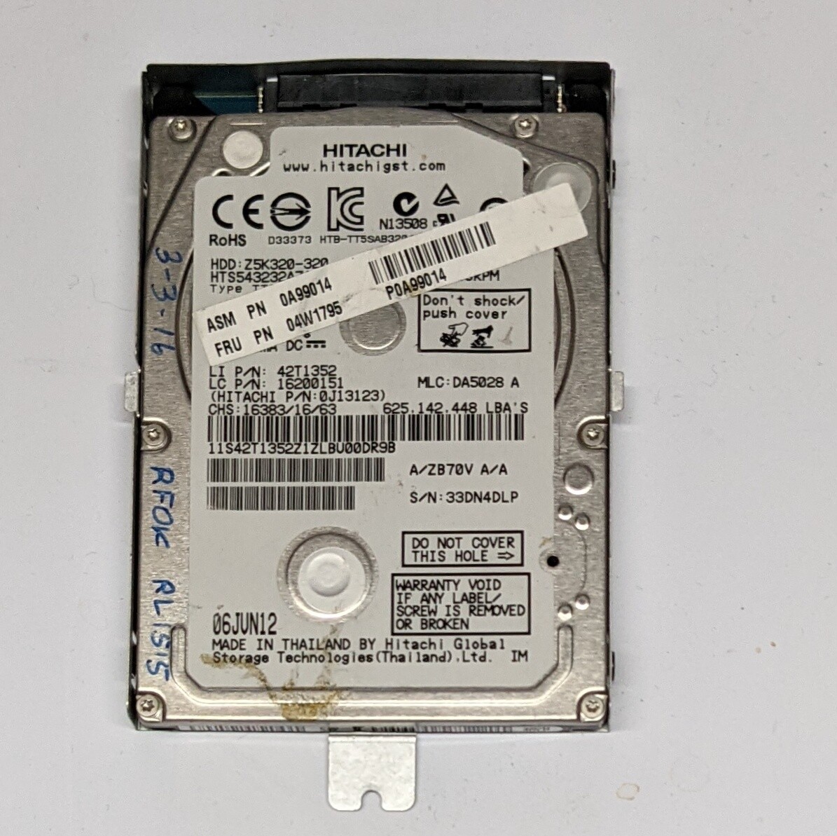 320GB 5400RPM SATA Hitachi Hard Drive and Enclosure HTS543232A7A384