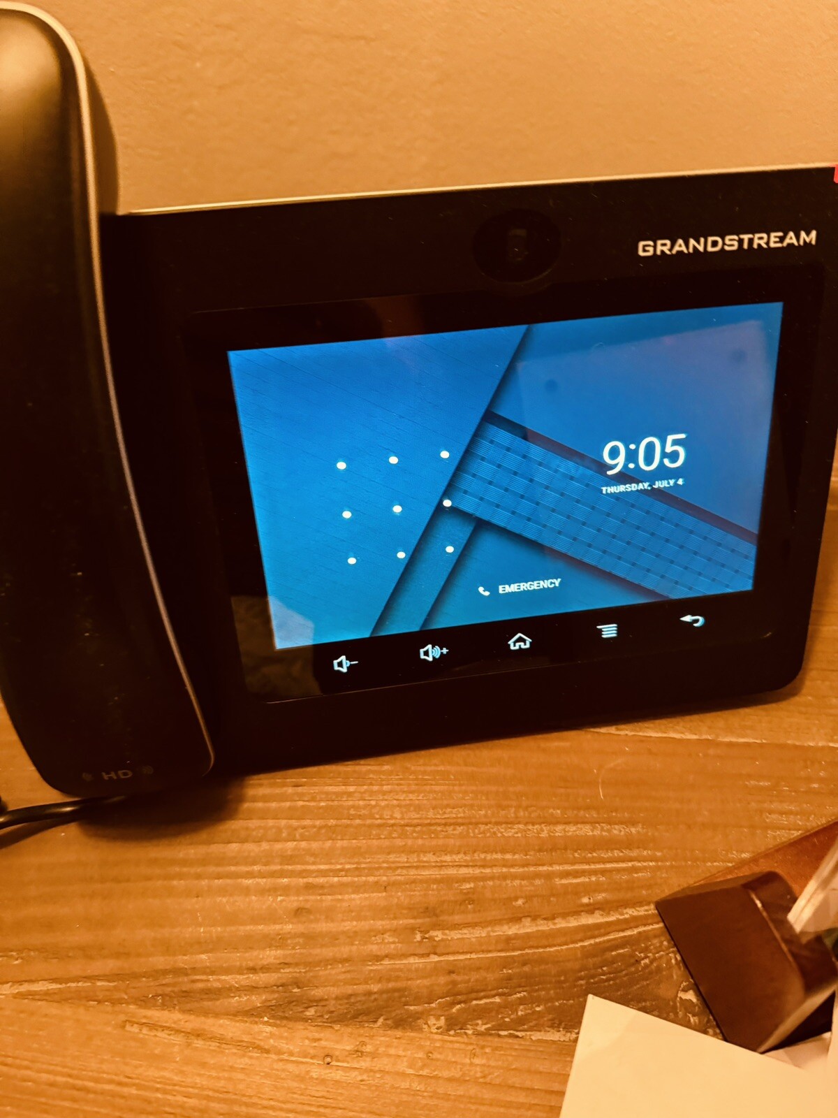 GS-GXV3370 IP Video Phone with Android 6.x by Grandstream