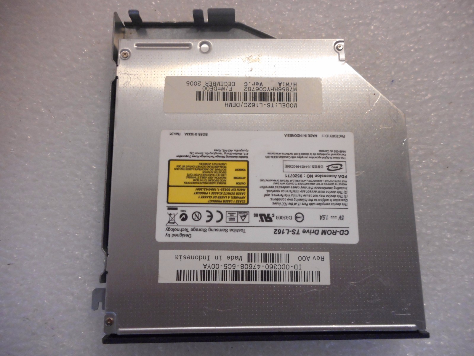Dell 24x CD-ROM IDE Drive TS-L162 FC289 HX602 FH681 DC360 