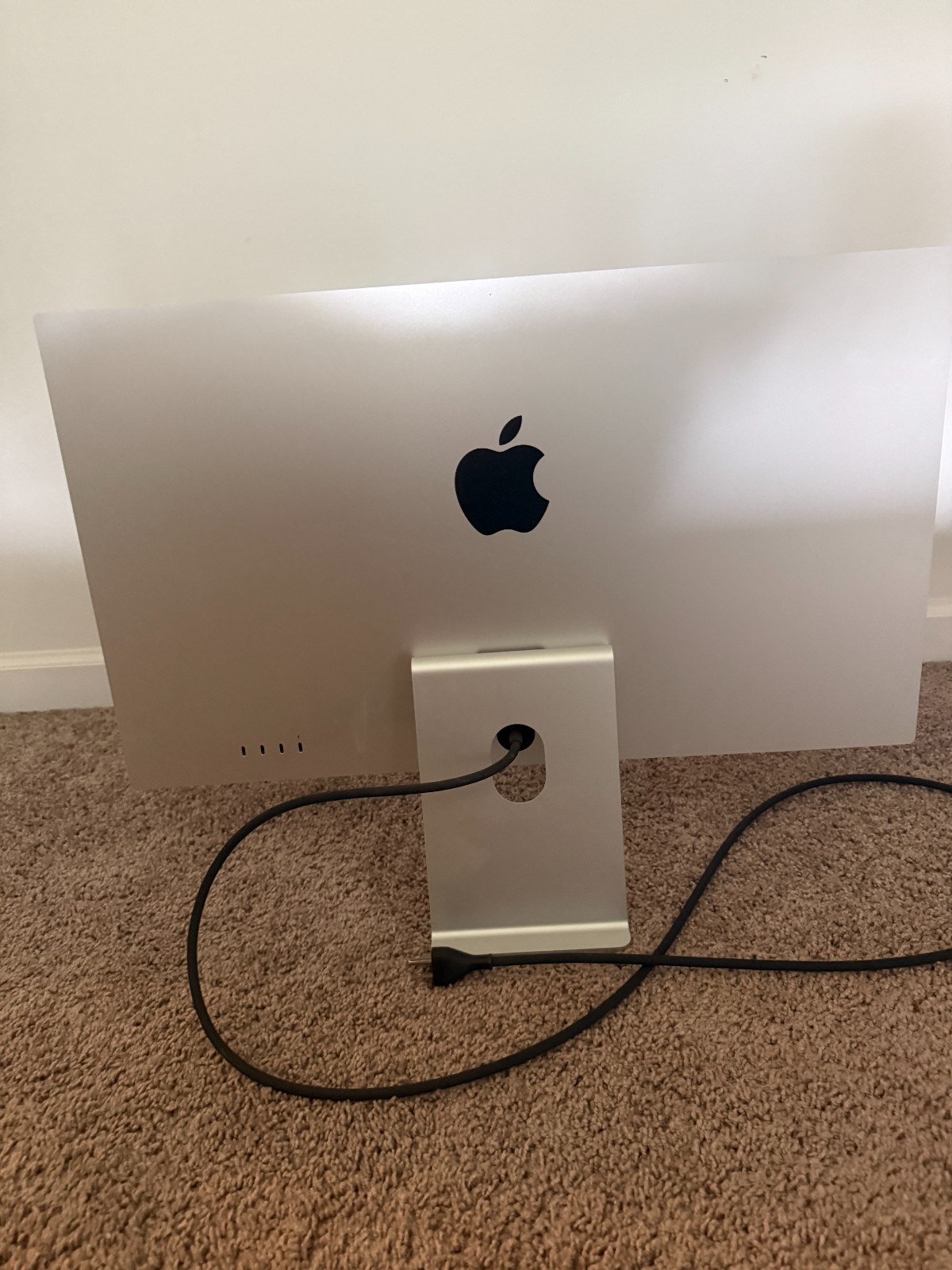 Apple Studio Display 27" with Standard Glass (Tilt-Adjustable Stand)