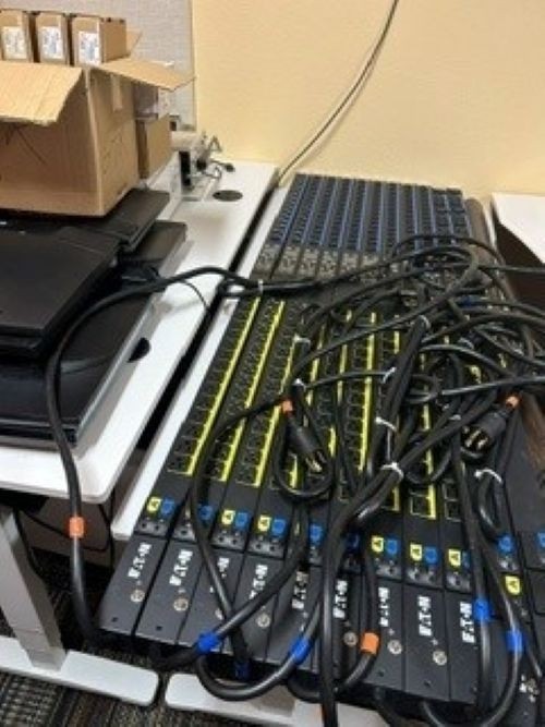 Eaton EMI102-10 ePDU G3 Metered Input - Power distribution unit