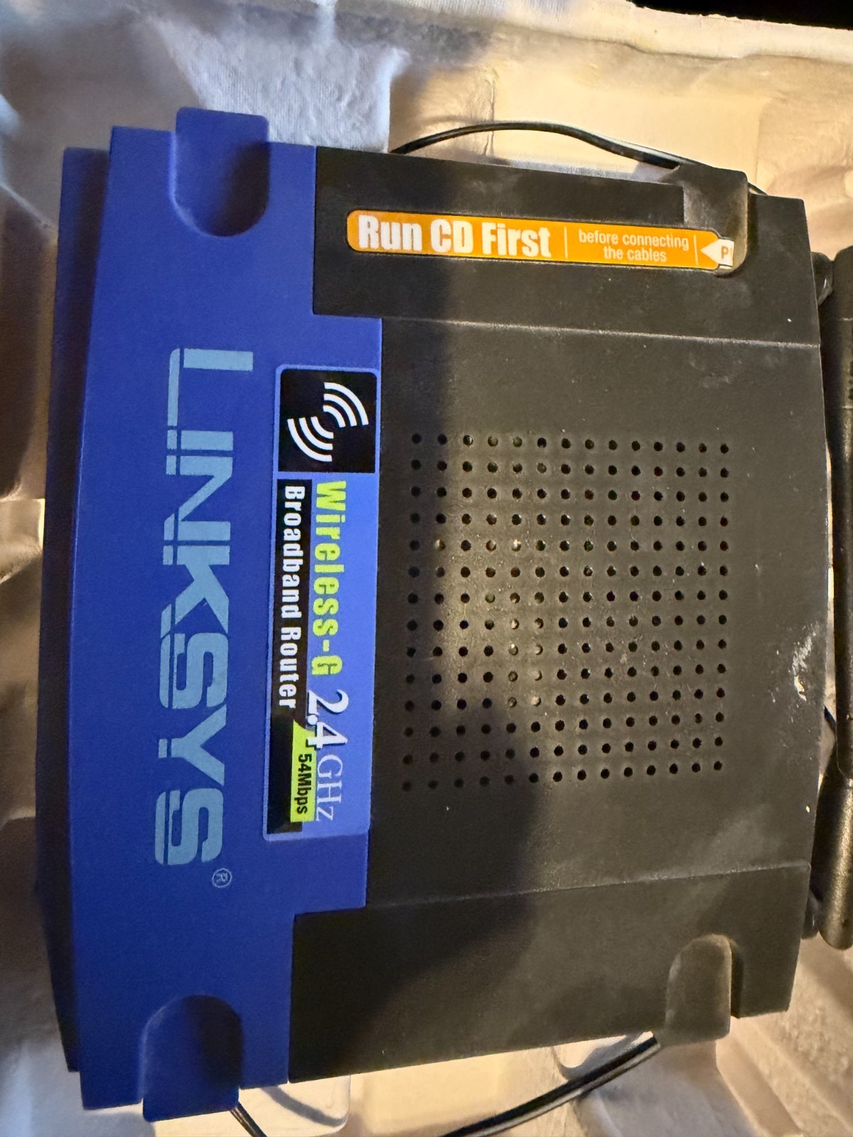 Linksys WRT54GS 54 Mbps 4-Port 10/100 Wireless G Router