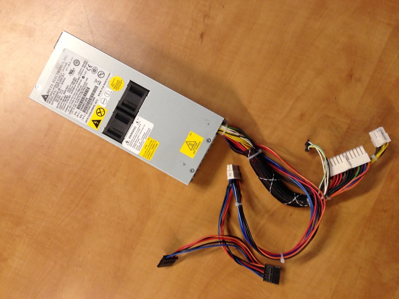 1U / 1U Power Supply - 600 Watts - Delta Electronics TDPS-600CB C D94853-005