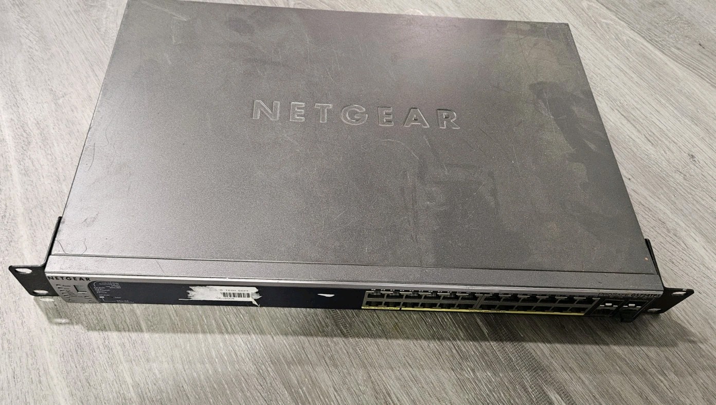 NetGear  ProSafe (GS724TPS) 24-Ports External Switch Managed stackable V1 H1